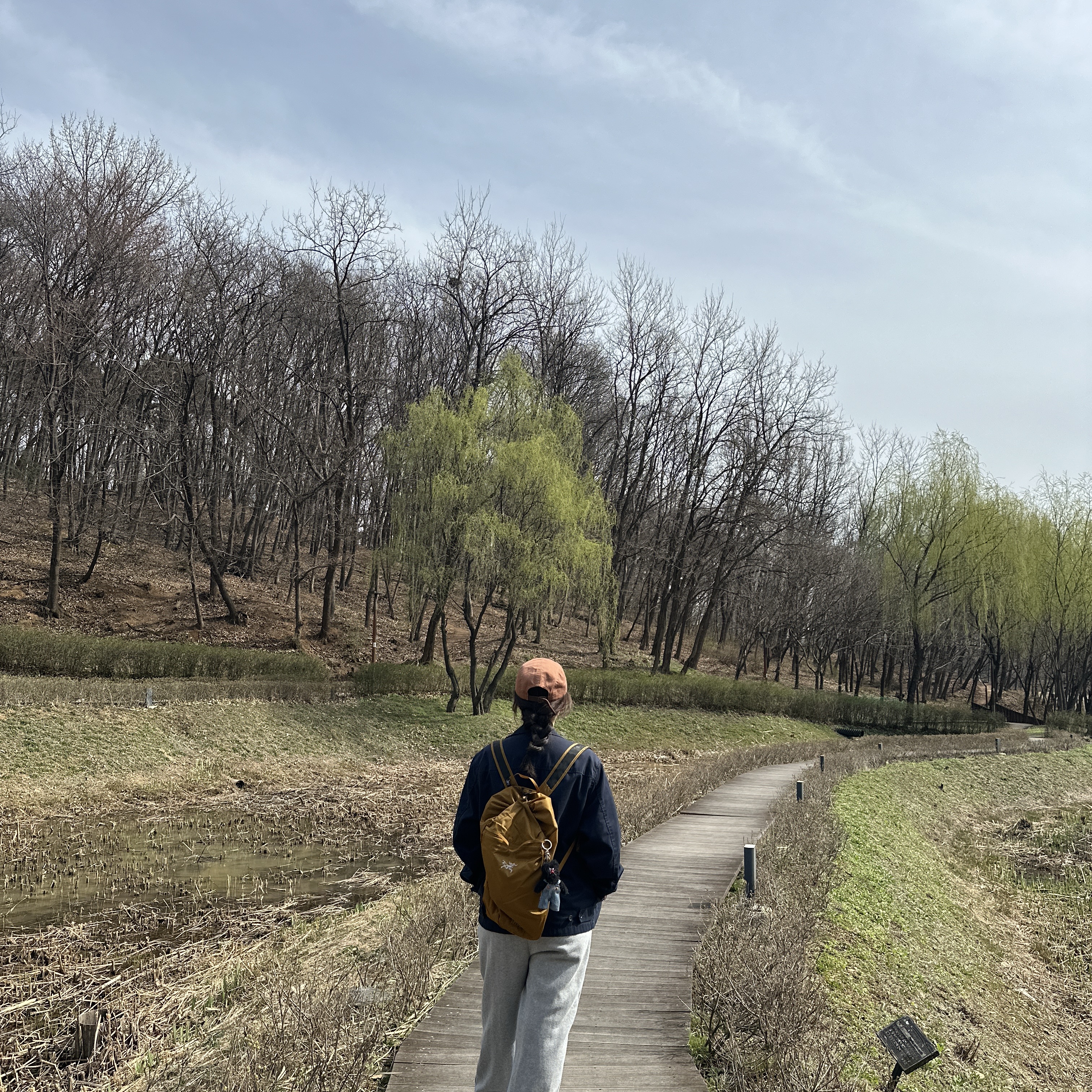 Arc'teryx Heliad 10 Backpack Yukon 착용 스타일
