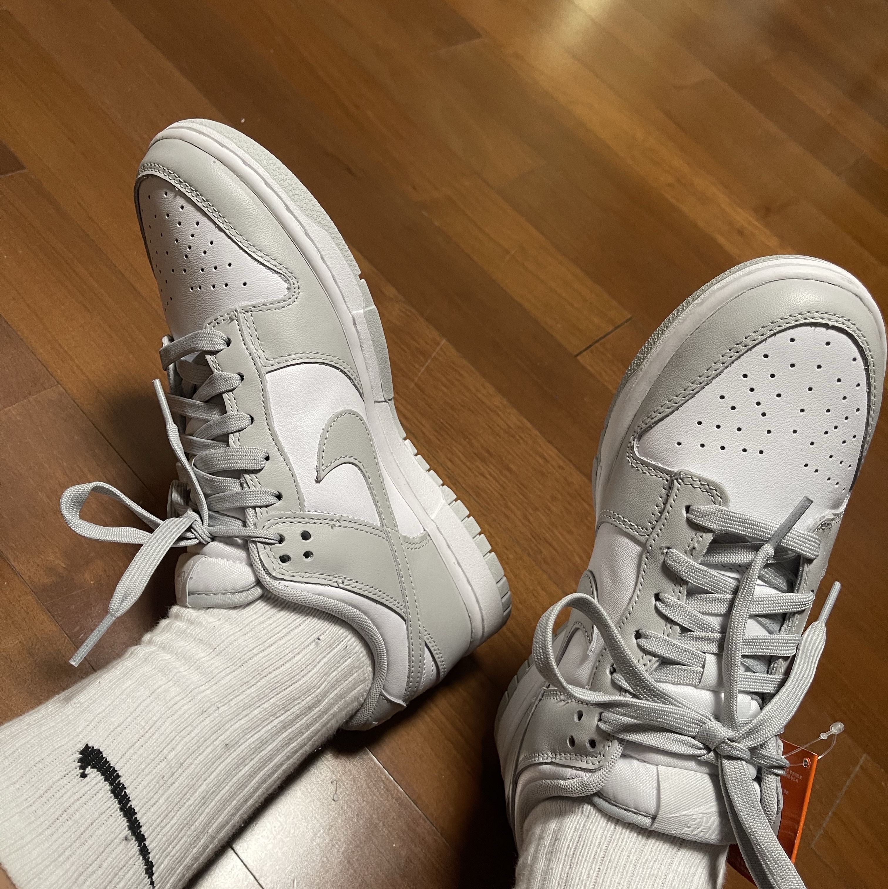 Nike Dunk Low Retro Grey Fog 착용 스타일