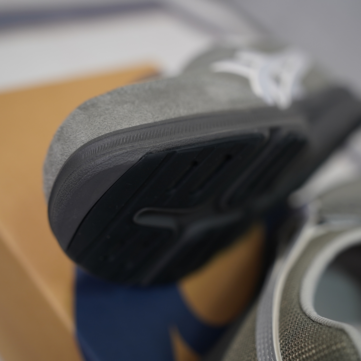 Asics Life Walker 010 Grey - 3E Wide, Asics Life Walker 010 Grey - 2E Wide 착용 스타일 - 5