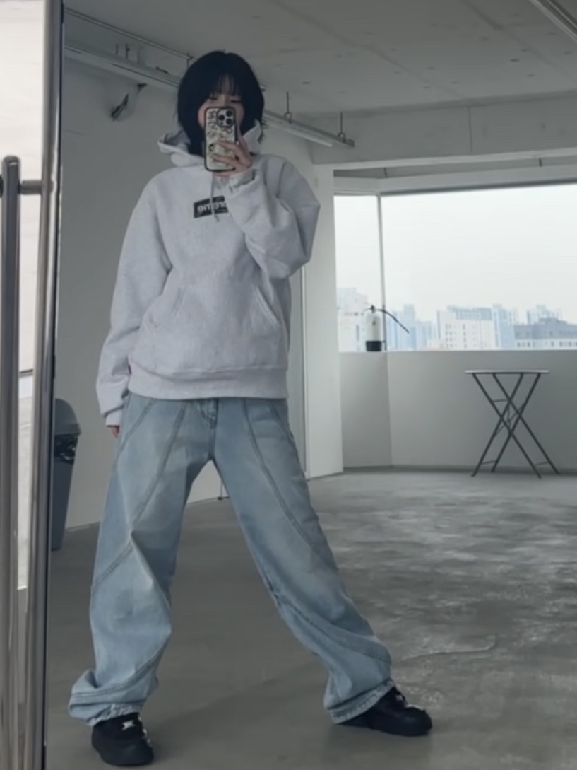 Supreme Box Logo Hooded Sweatshirt Ash Grey - 23FW 착용 스타일 - 2