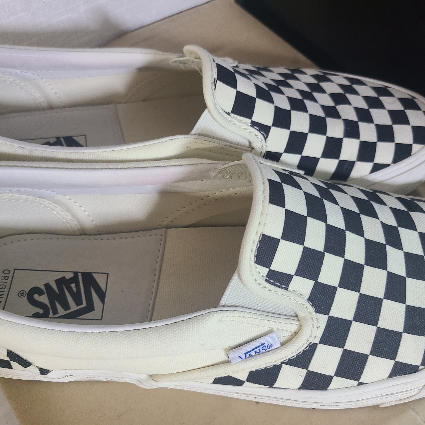 Vans Vault OG Classic Slip-On LX Checkerboard 착용 스타일