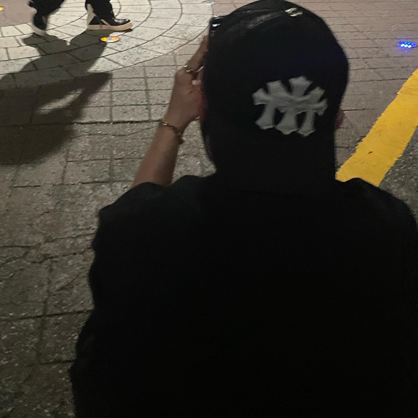 Chrome Hearts Cemetery Trucker Hat Black, Rick Owens Luxor Sneakers Black Milk 착용 스타일 - 1
