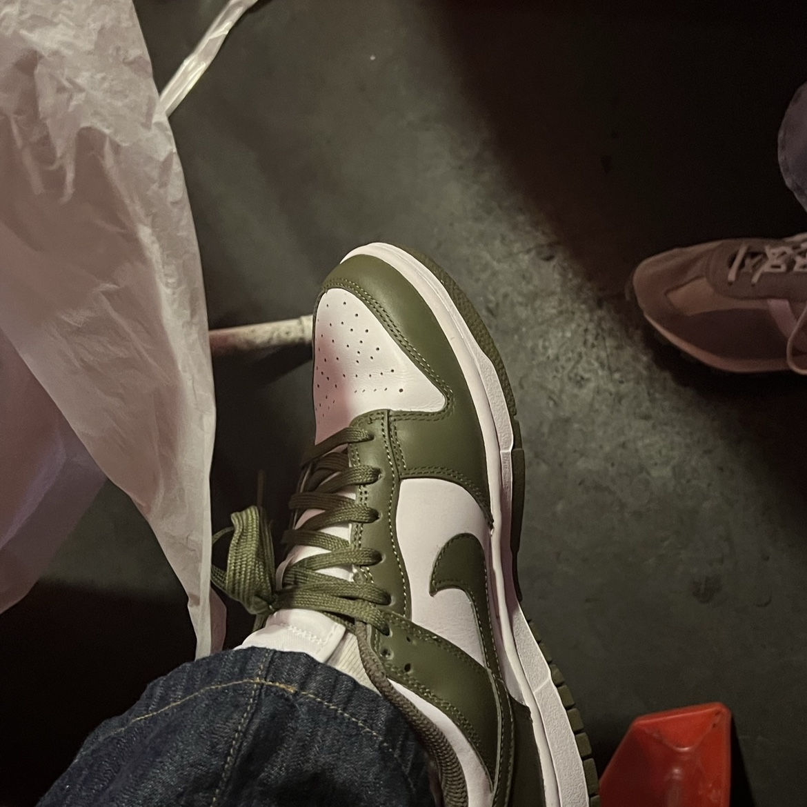 (W) Nike Dunk Low Medium Olive 착용 스타일