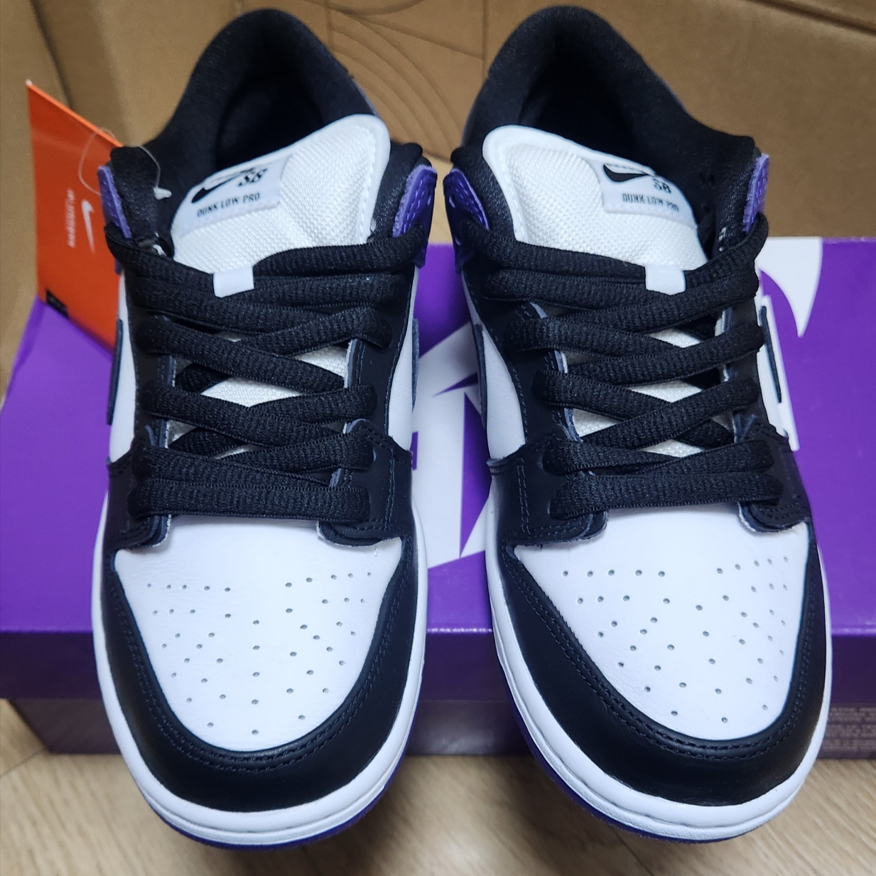 Nike SB Dunk Low Pro Court Purple 착용 스타일 - 1