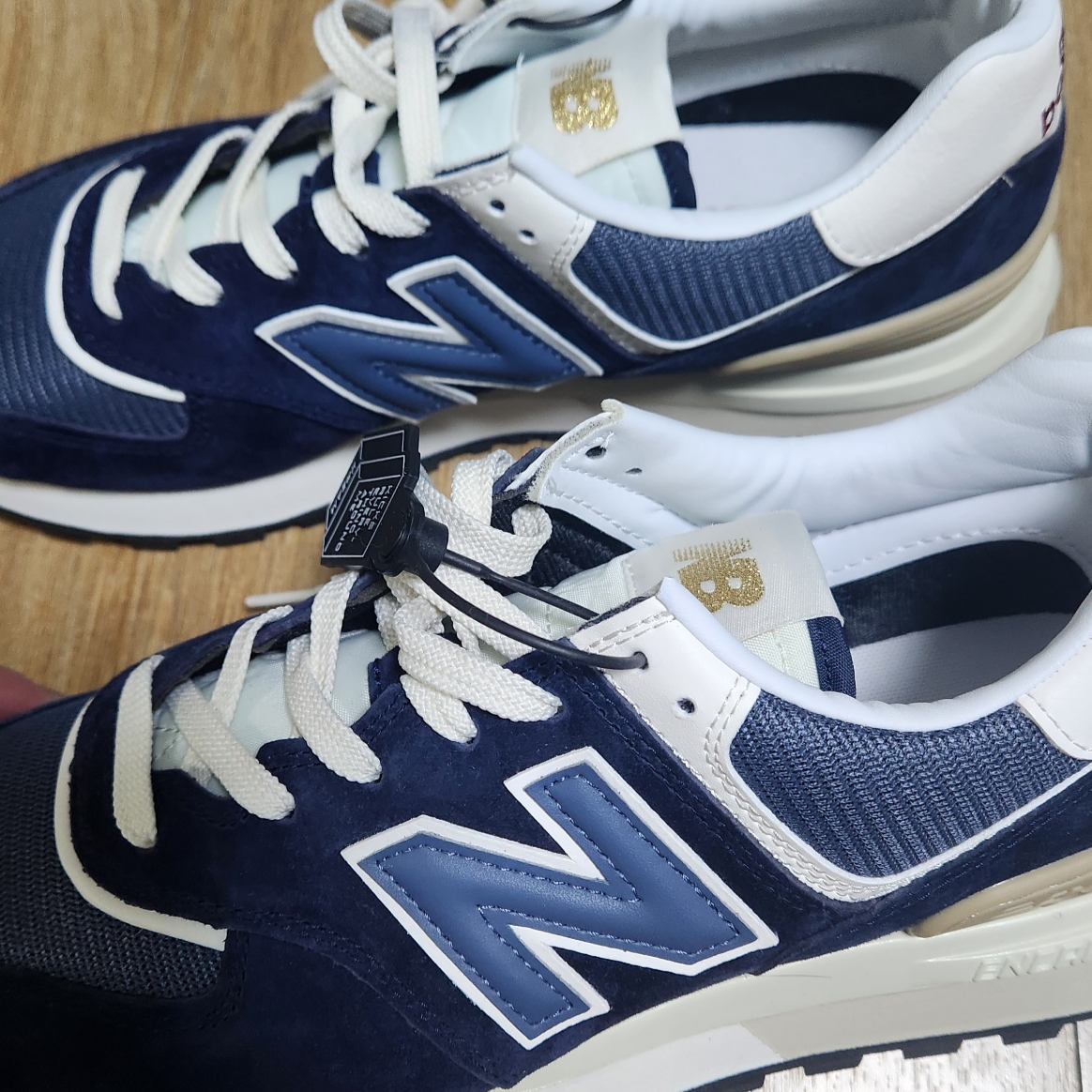 New Balance 574 Legacy Navy 착용 스타일