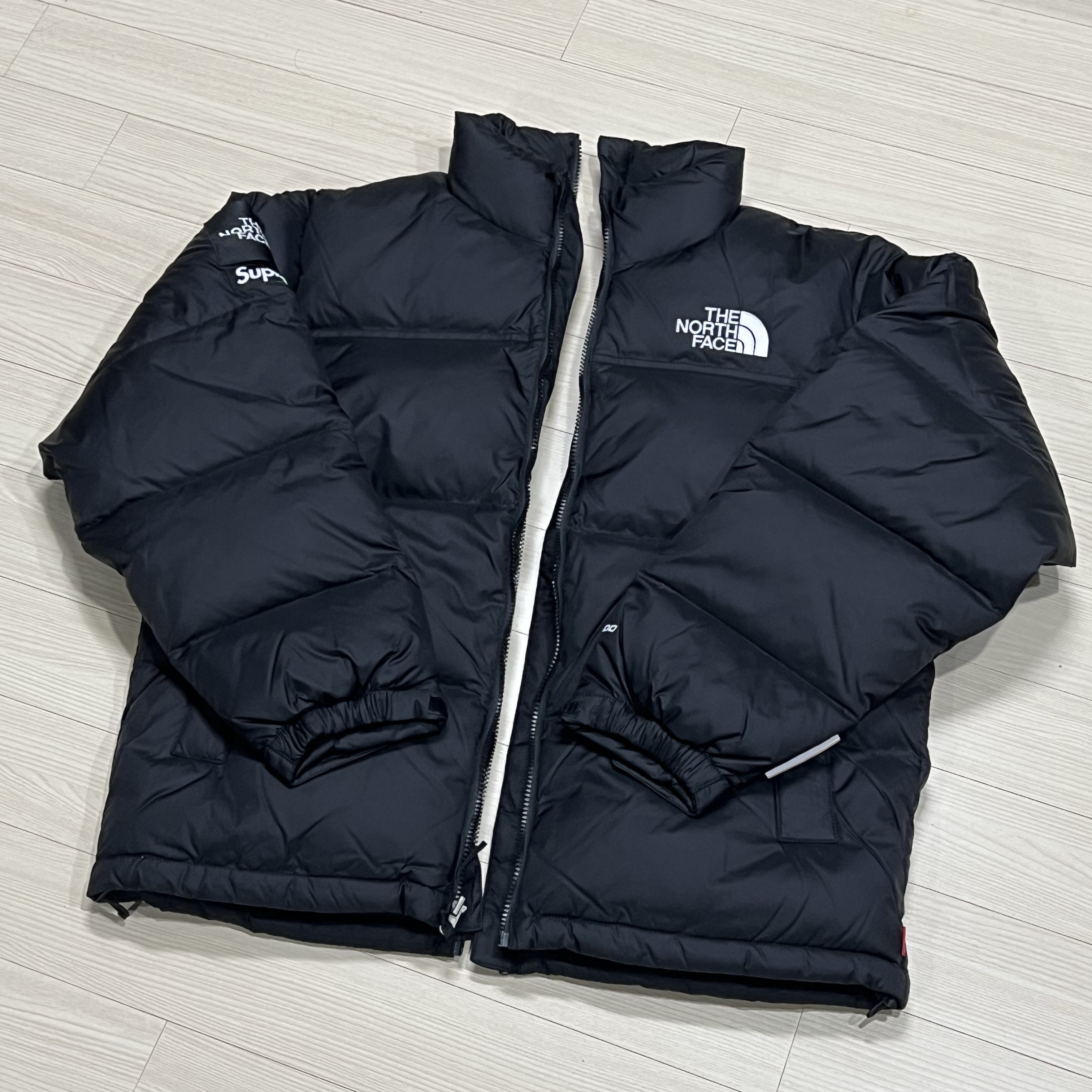 Supreme x The North Face Split Nuptse Jacket Black - 24SS 착용 스타일