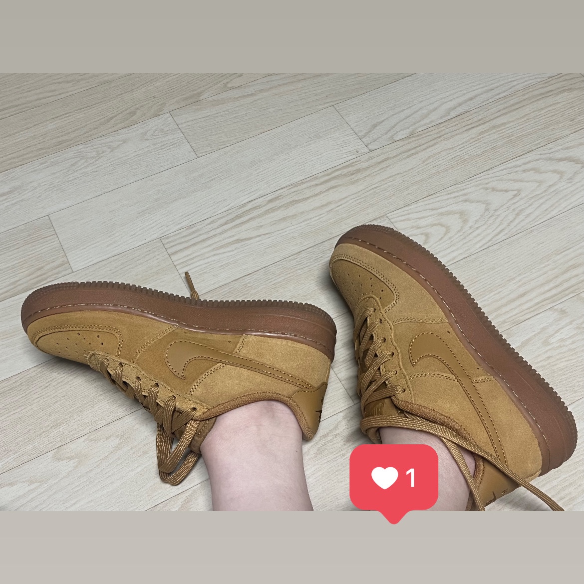 (GS) Nike Air Force 1 LV8 3 Wheat 착용 스타일 - 2