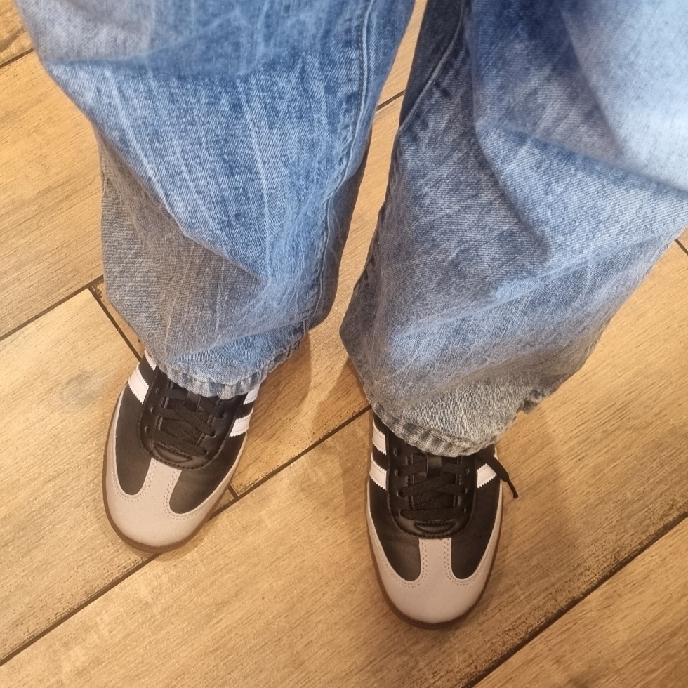 Adidas Samba Vegan Black White 착용 스타일