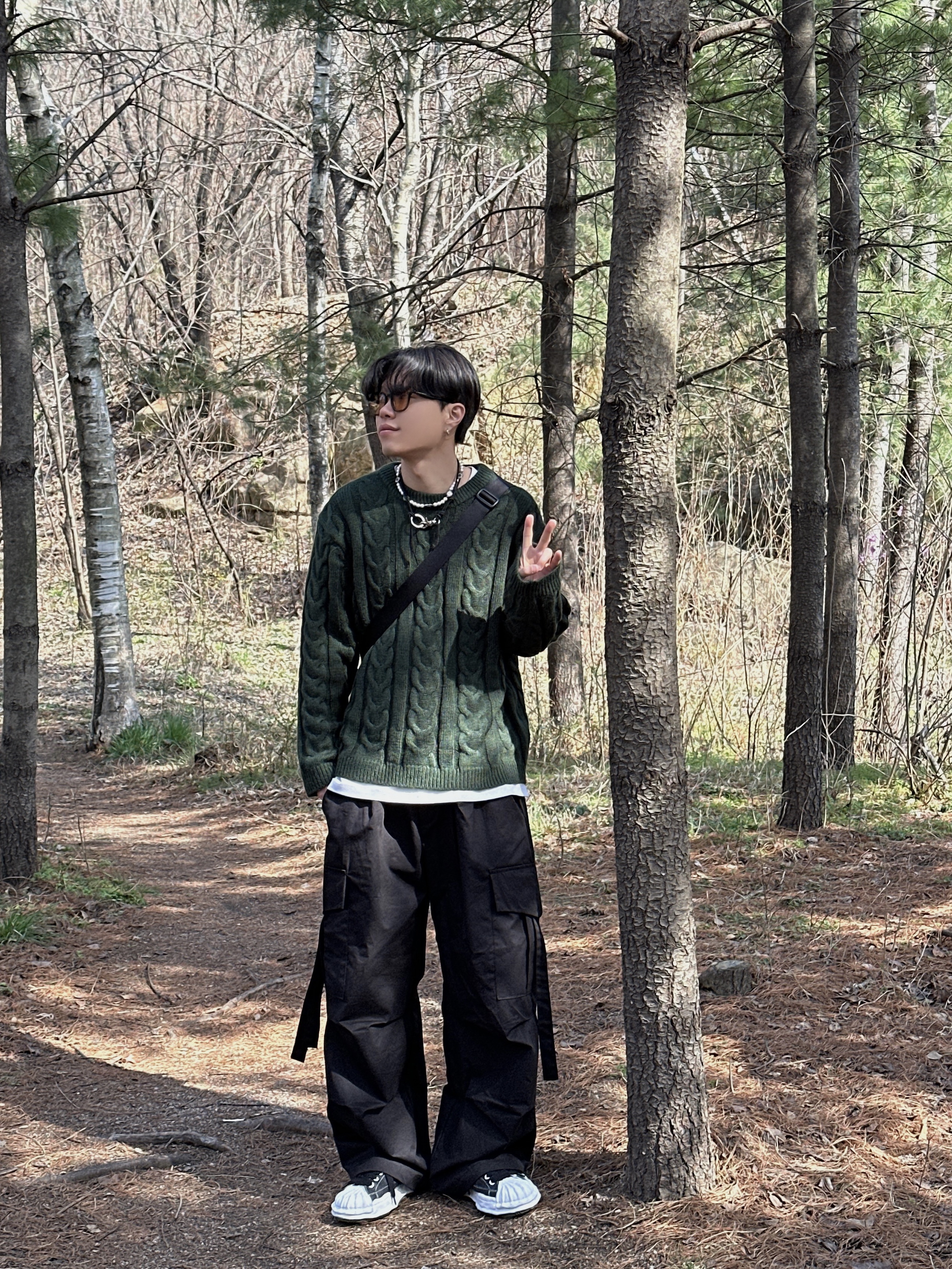 Maison Mihara Yasuhiro Blakey OG STC Sole Paper Like Leather Low-top Sneakers Black 착용 스타일 - 1