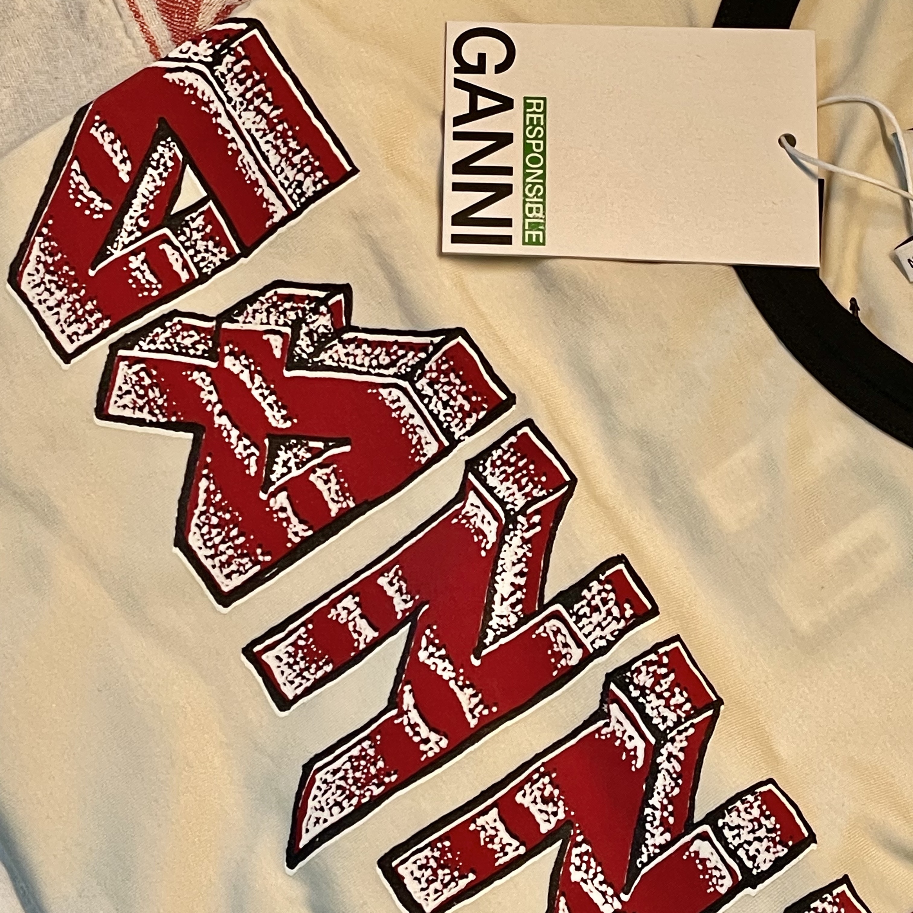 (W) Ganni Fitted T-Shirt Egret 착용 스타일 - 1