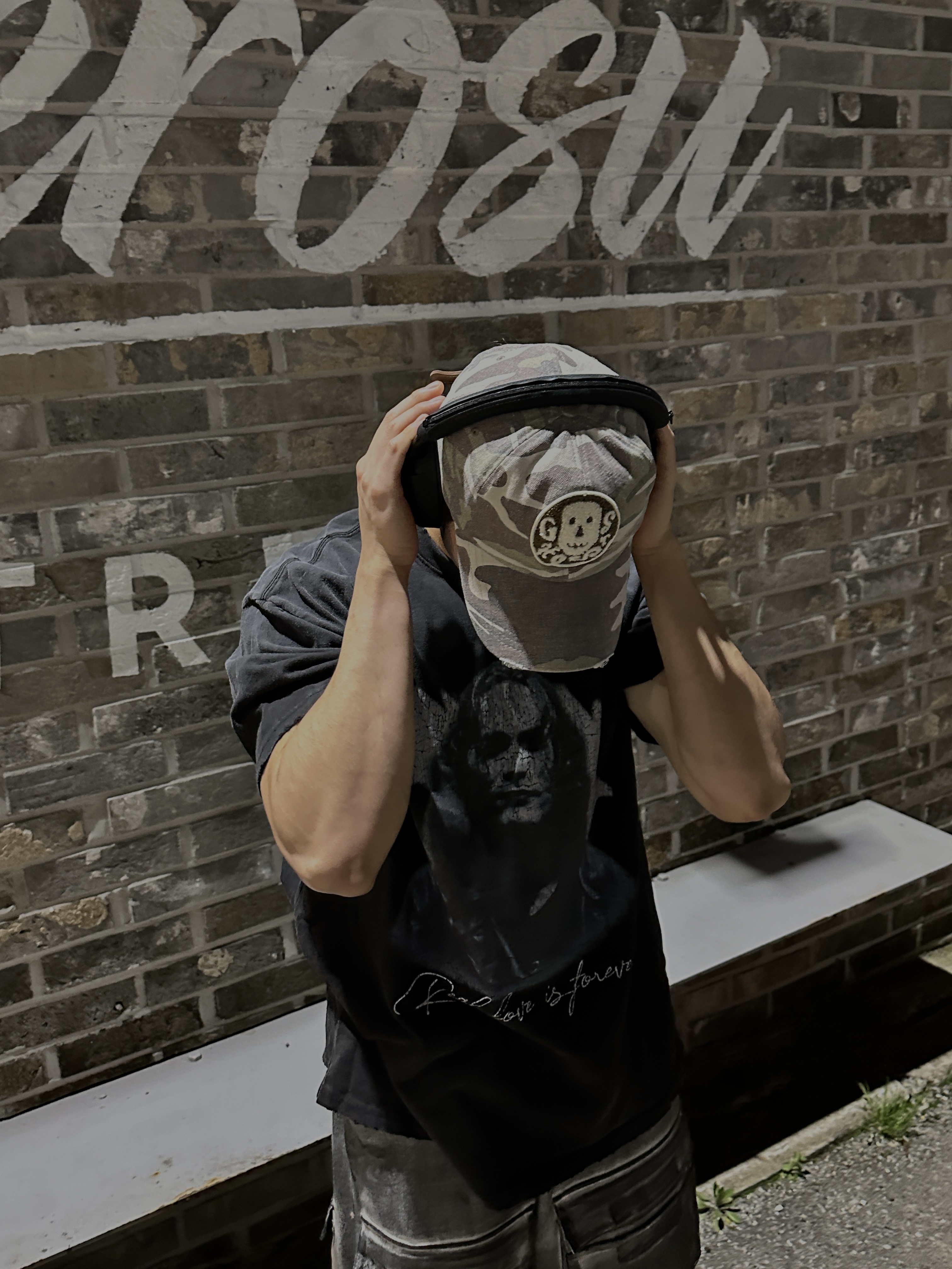 ETCE Ghost Cap Washed Camo, Project G/R Crow Worldtour T-Shirt Washed Black 착용 스타일 - 3