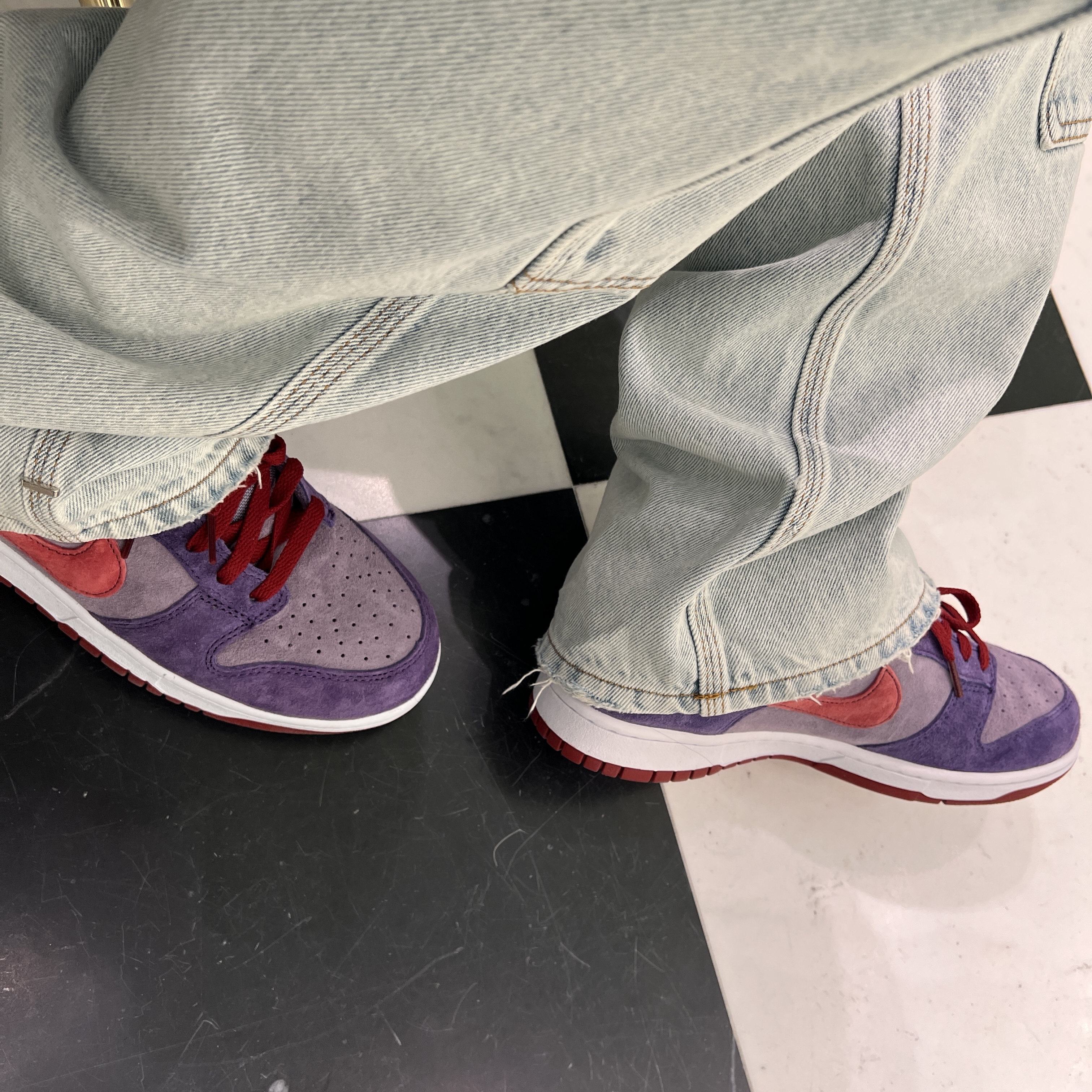 Nike Dunk Low SP Plum 2024, Carhartt WIP Vance Rugby Shirt Cassis 착용 스타일 - 2