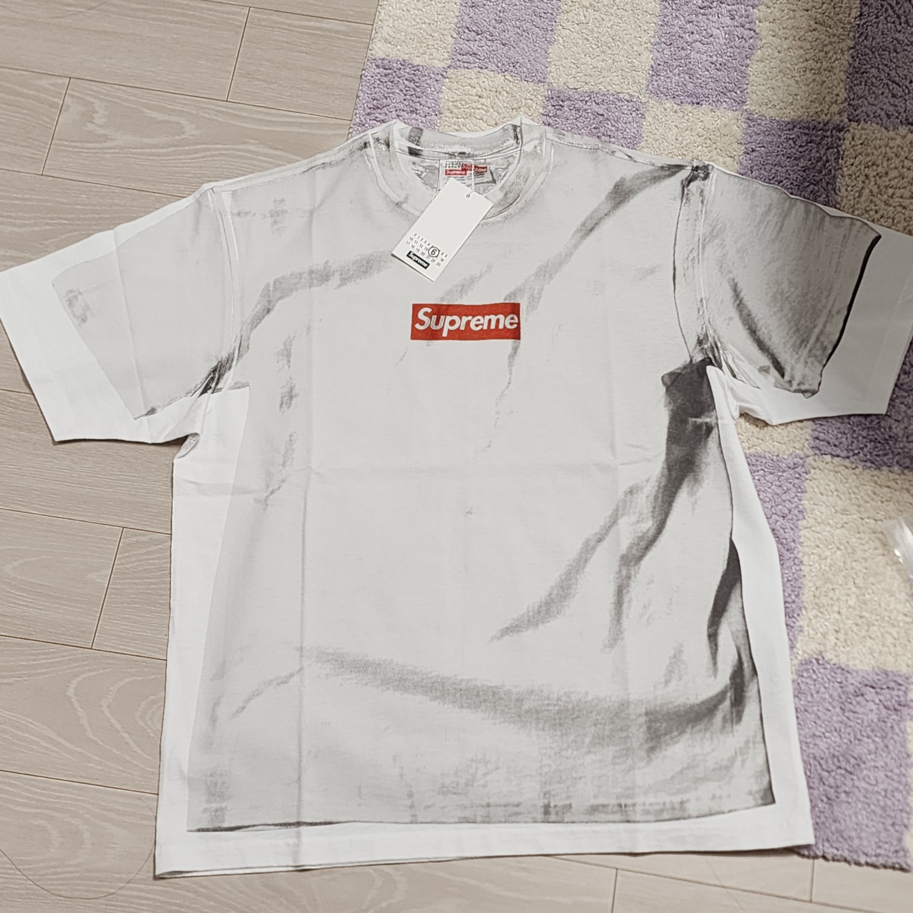 Supreme x MM6 Maison Margiela Box Logo T-Shirt White - 24SS 착용 스타일 - 1