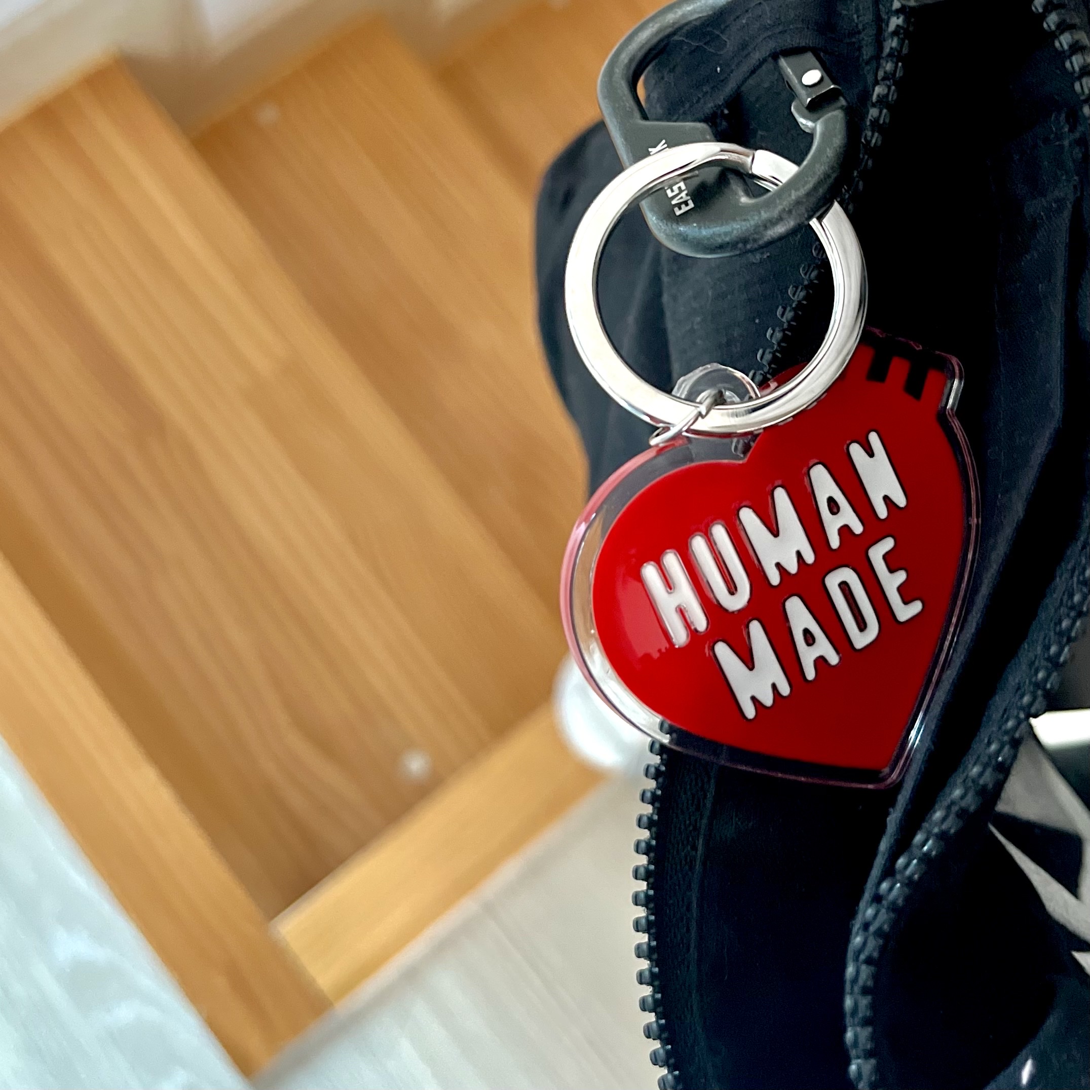 Human Made Heart Keyring Red 착용 스타일
