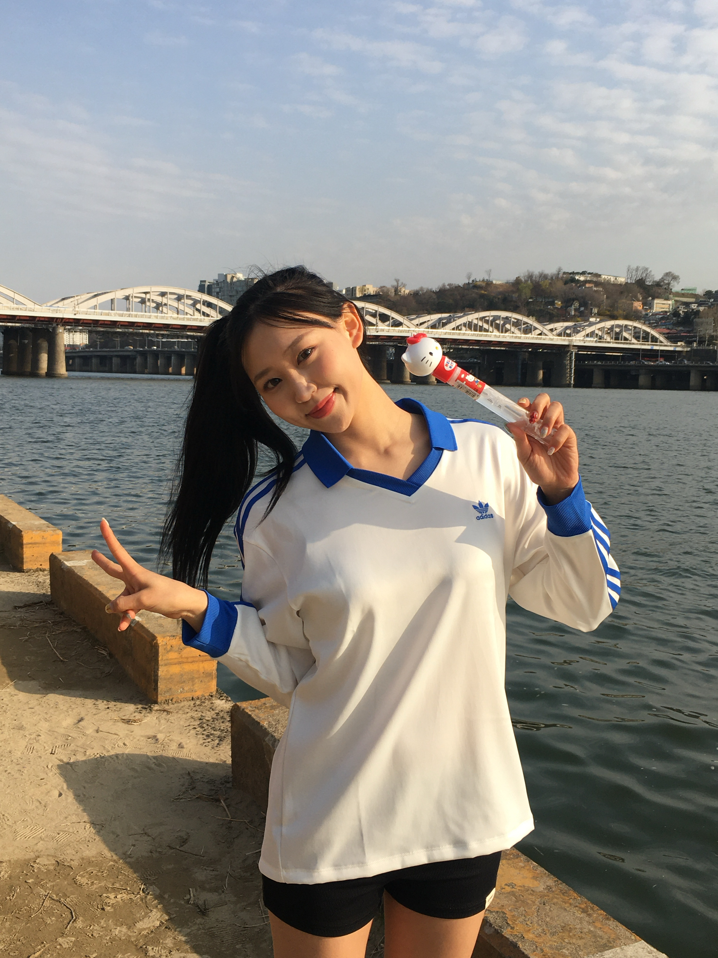 (W) Adidas 3-Stripes Satin Long Sleeve T-Shirt Cloud White - KR Sizing 착용 스타일 - 3