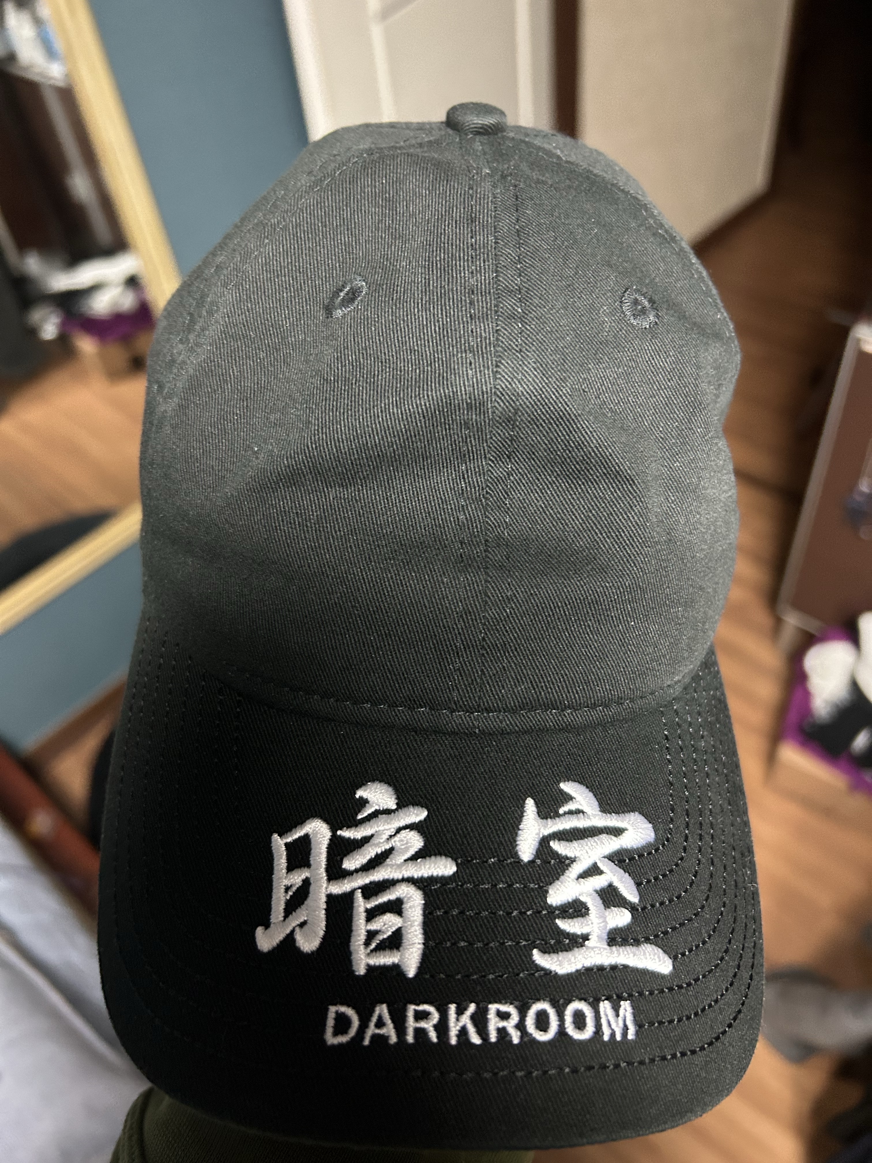 Darkr8m Studio x New Era Unstructured Ball Cap Black 착용 스타일