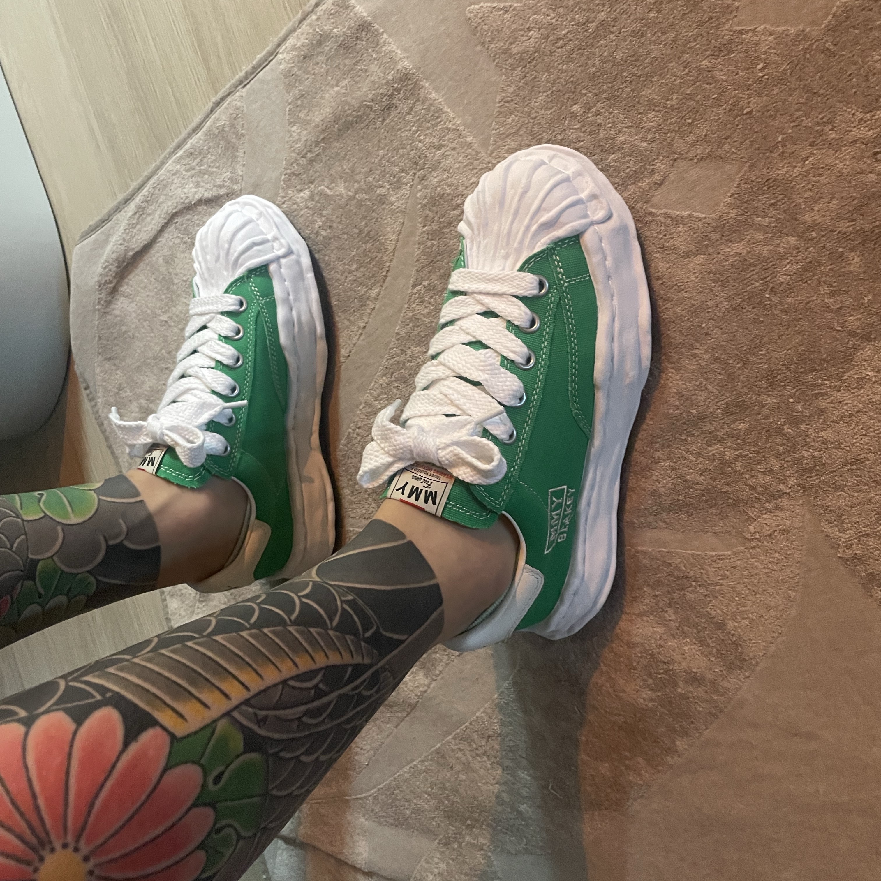 Maison Mihara Yasuhiro Blakey OG Sole Canvas Low-top Sneakers Green 착용 스타일