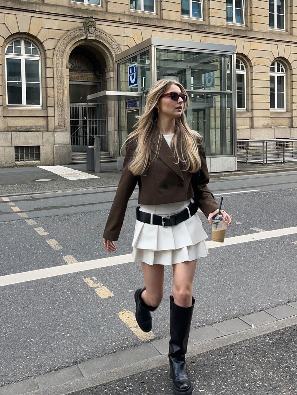 Gyeong Pleats Slit Skirt Gray, Darling You're Bad Women Stone Denim Pleats Skirt Blue 착용 스타일 - 6