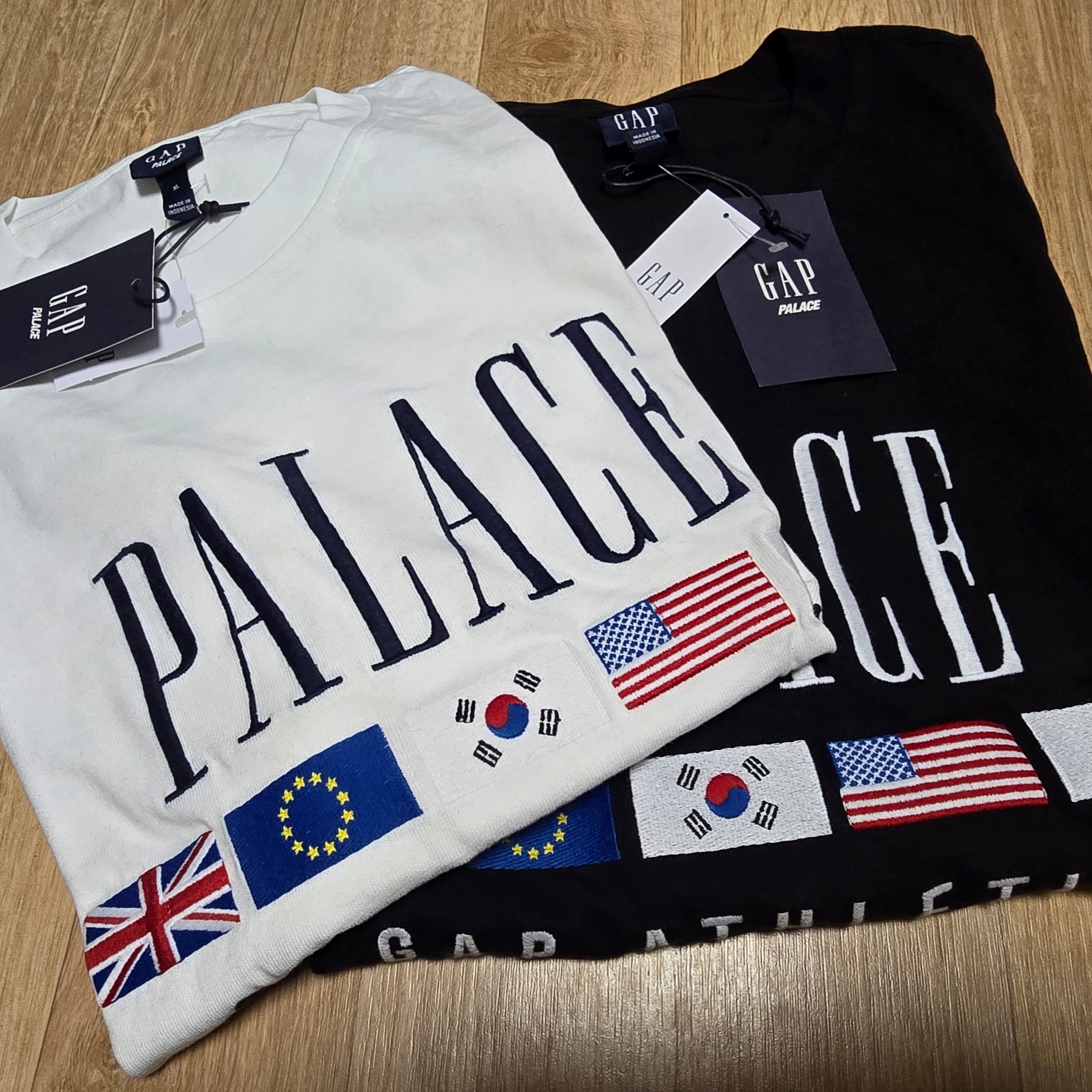 Palace x Gap Heavy Jersey T-Shirt Black - 24SS, Palace x Gap Heavy Jersey T-Shirt White - 24SS 착용 스타일 - 1
