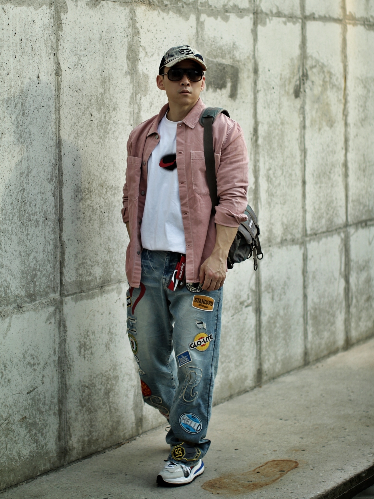 Diesel C-Seymon Treated Denim Baseball Cap Blue White, Nike x Sacai VaporWaffle Royal Fuchsia 착용 스타일 - 3