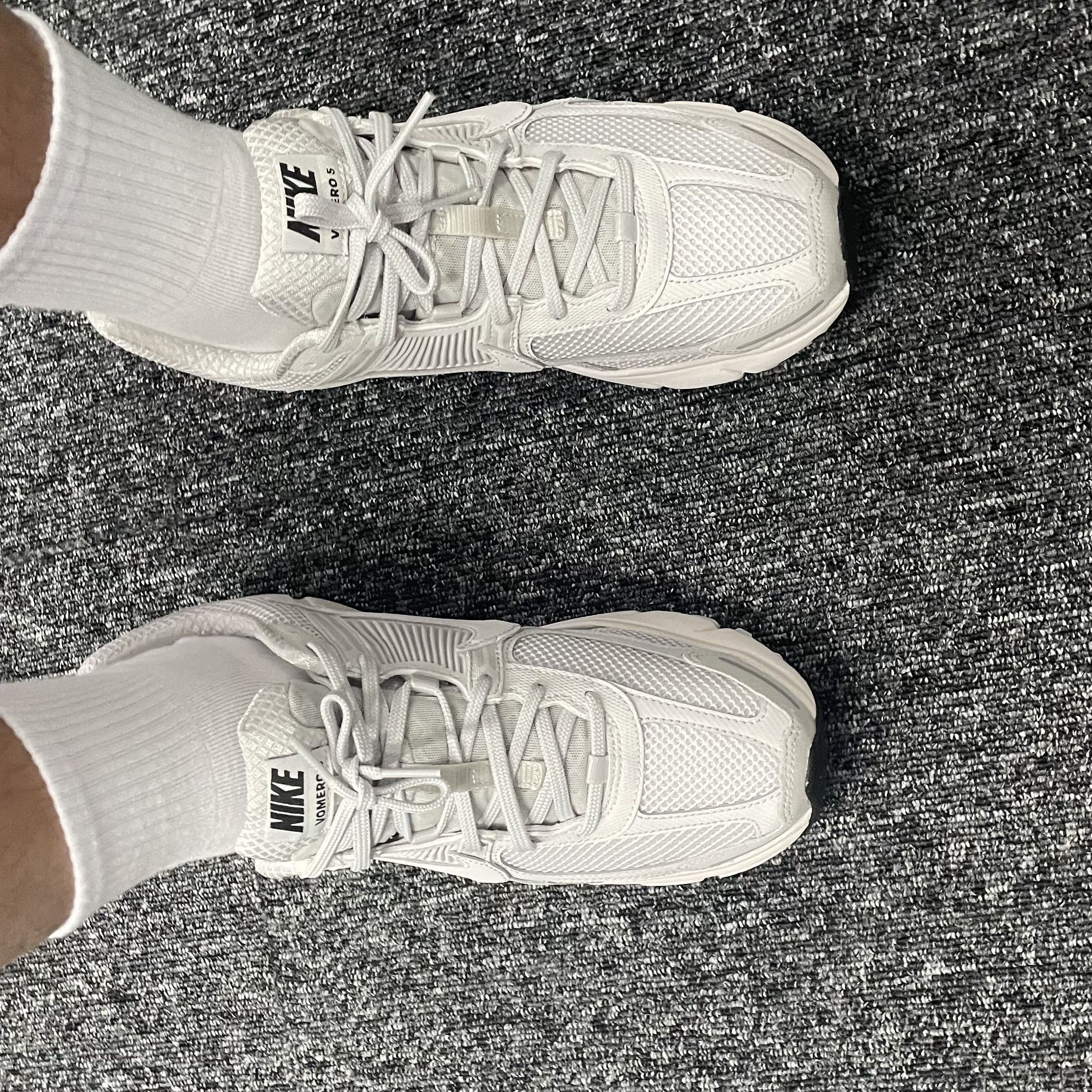 Nike Zoom Vomero 5 SP Vast Grey 2023 착용 스타일