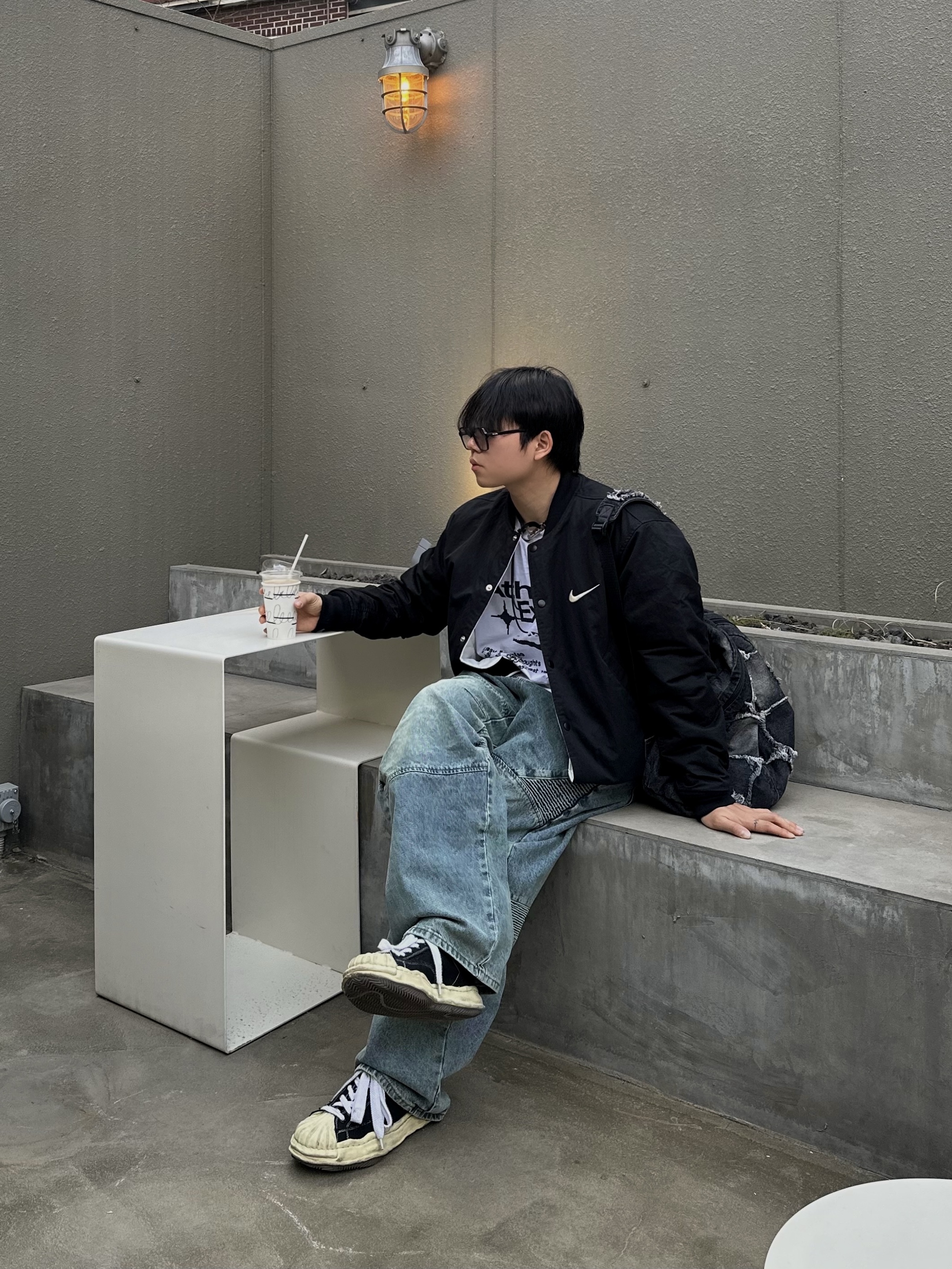 Nike x Stussy Reversible Jacket Black (FJ9153-010), Maison Mihara Yasuhiro Blakey VL OG Sole Canvas Low-top Sneakers Black 착용 스타일 - 1