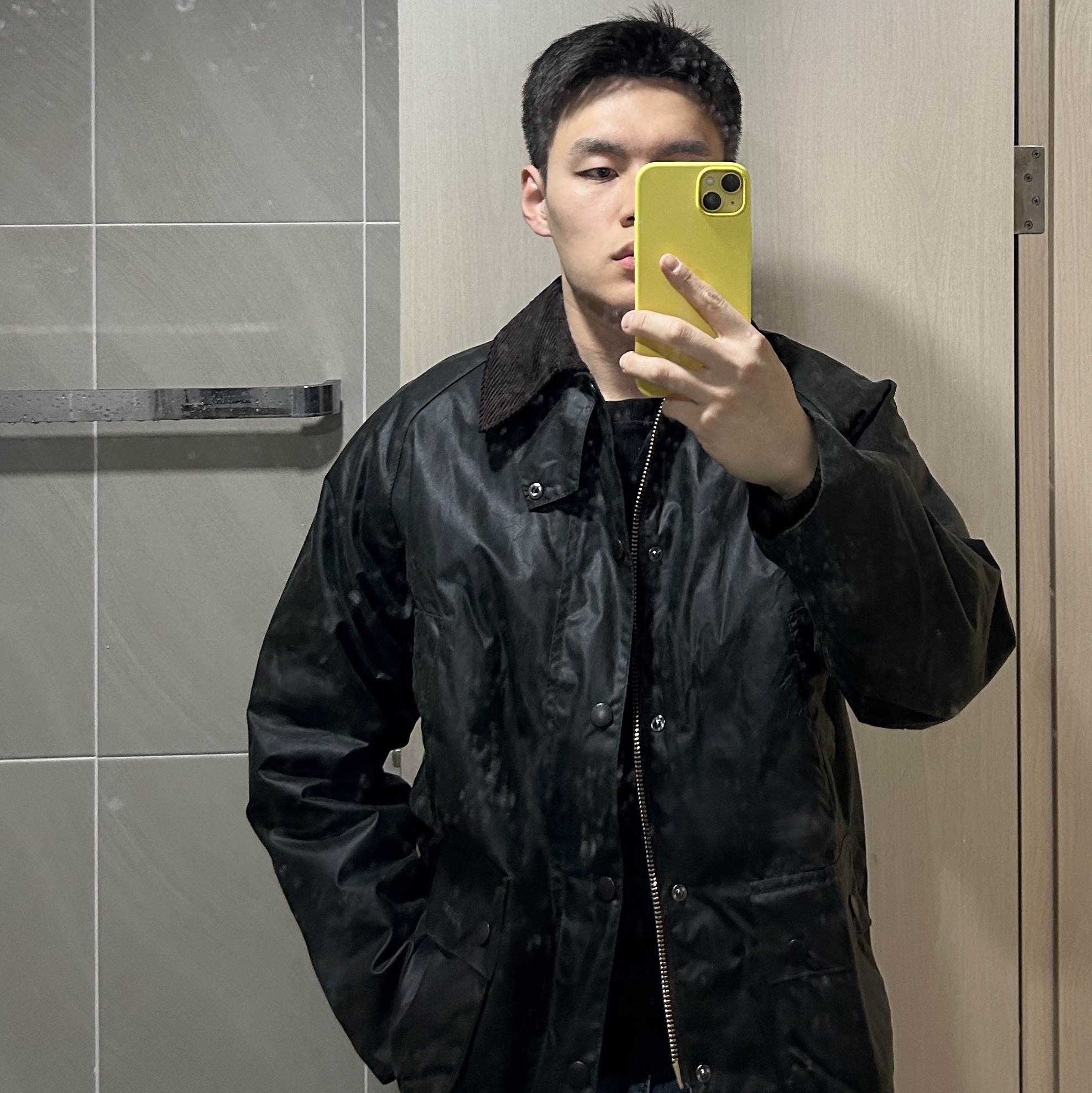 Barbour Bedale Wax Jacket Sage 착용 스타일
