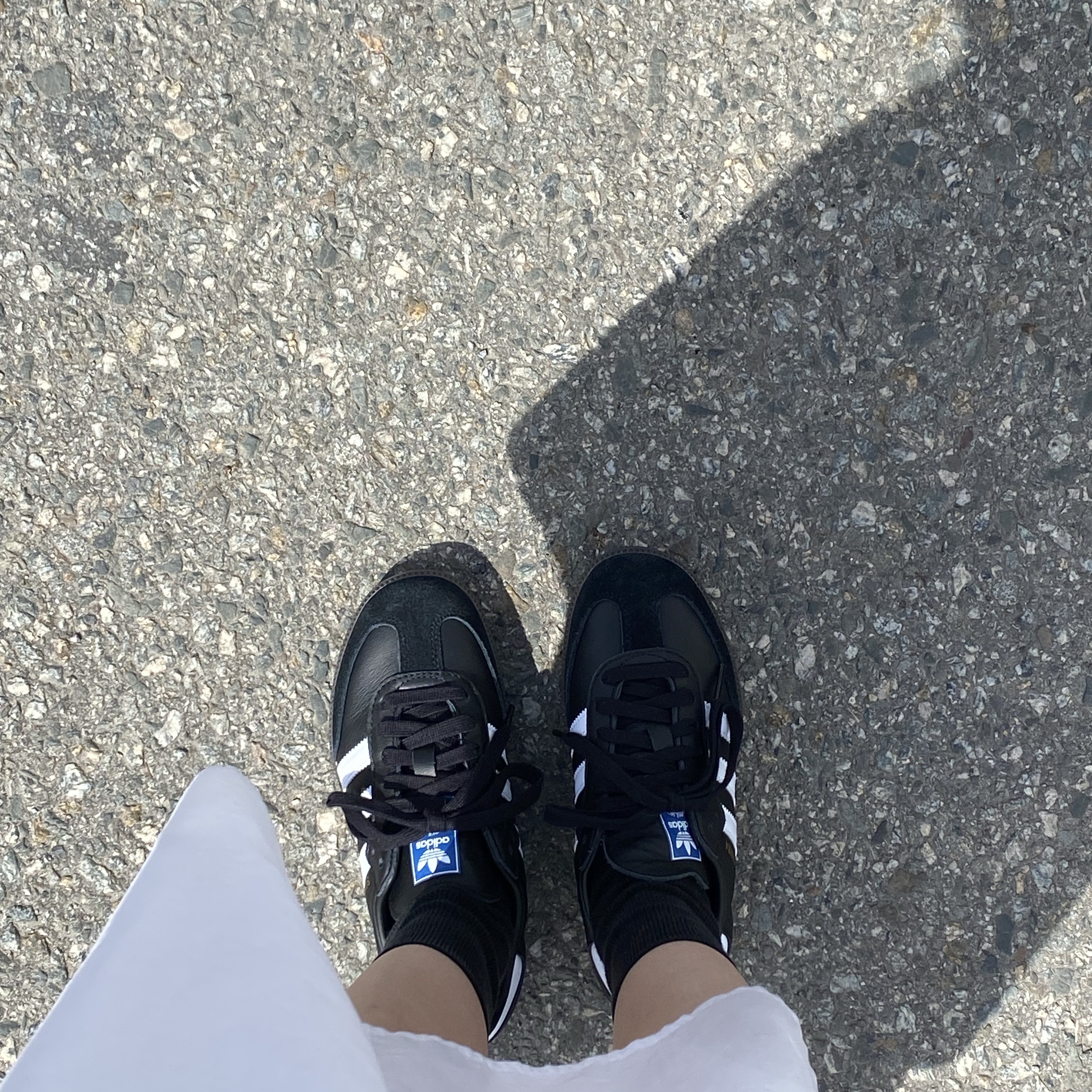 Adidas Samba OG Black White Gum 착용 스타일 - 1