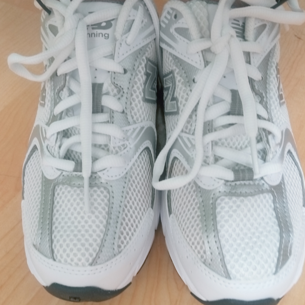 New Balance 530 White Silver 착용 스타일