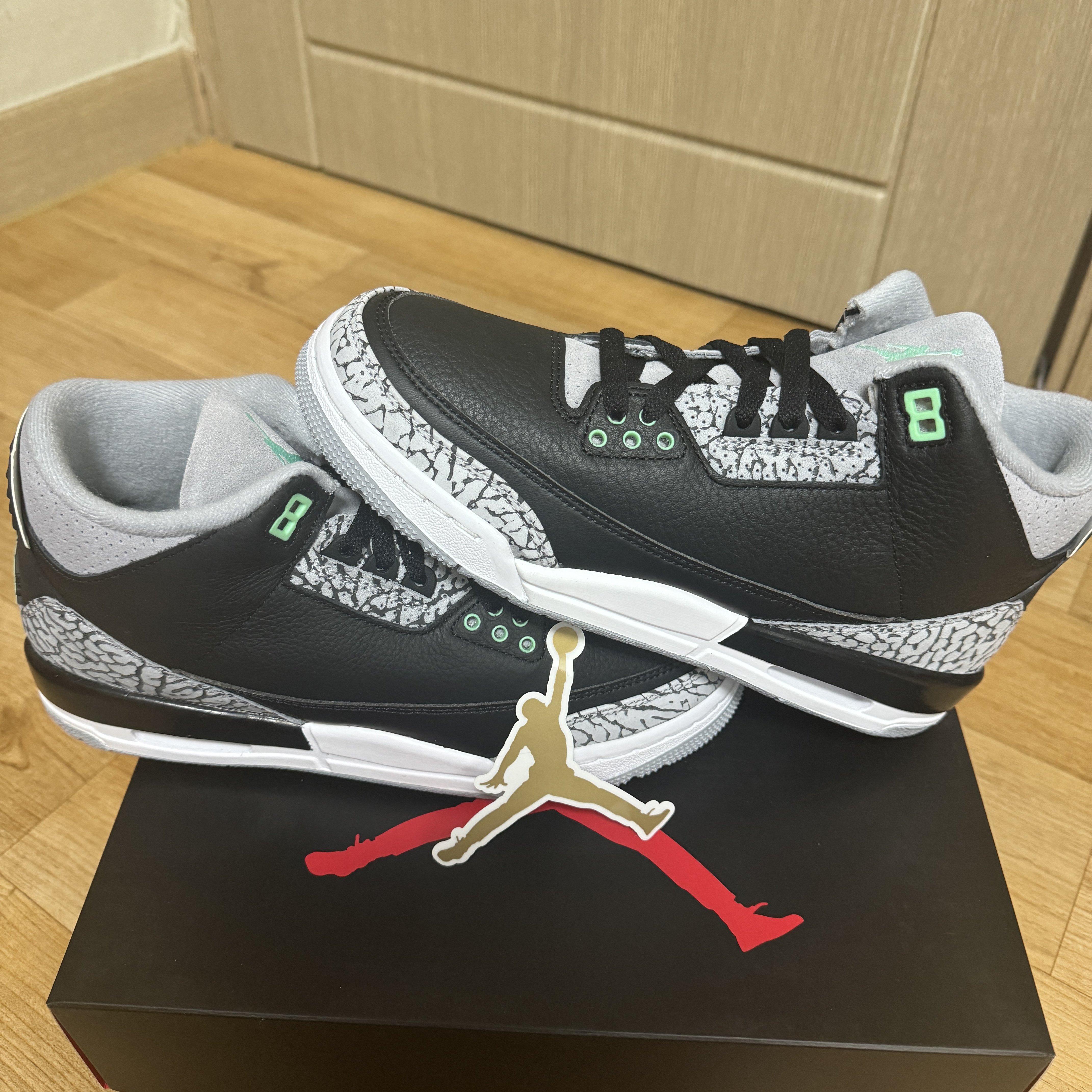 (GS) Jordan 3 Retro Green Glow 착용 스타일 - 1