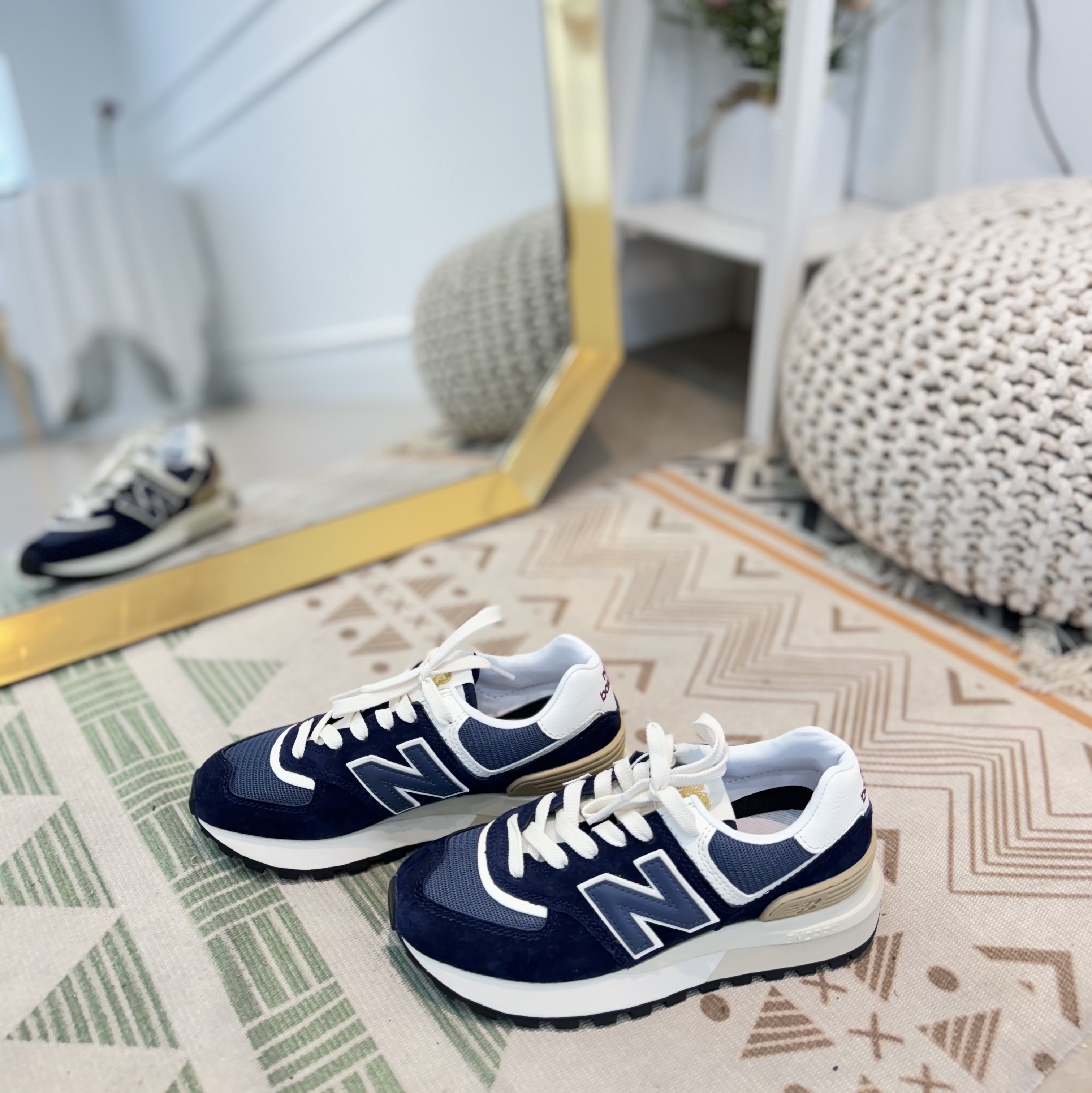 New Balance 574 Legacy Navy 착용 스타일 - 2