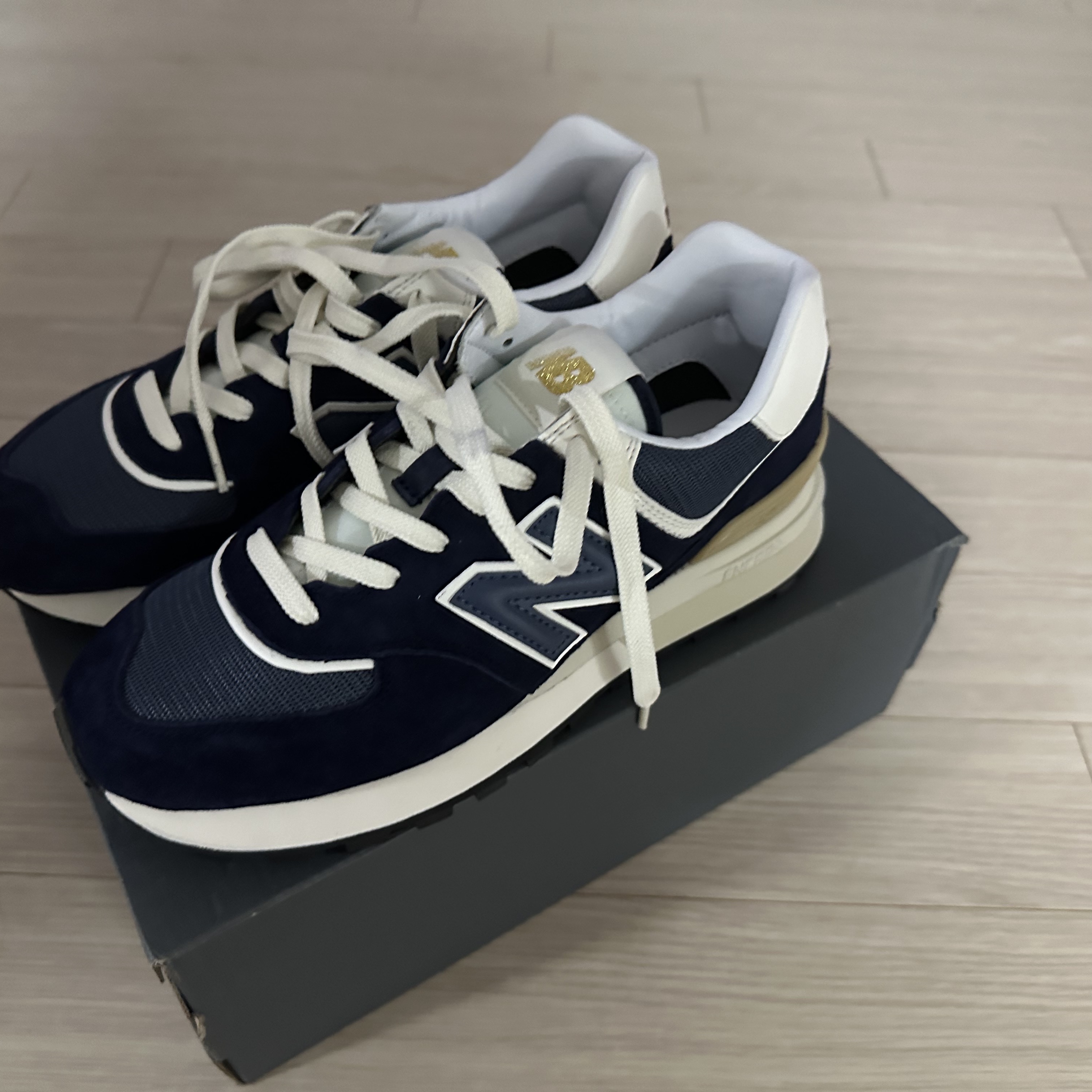New Balance 574 Legacy Navy 착용 스타일 - 1
