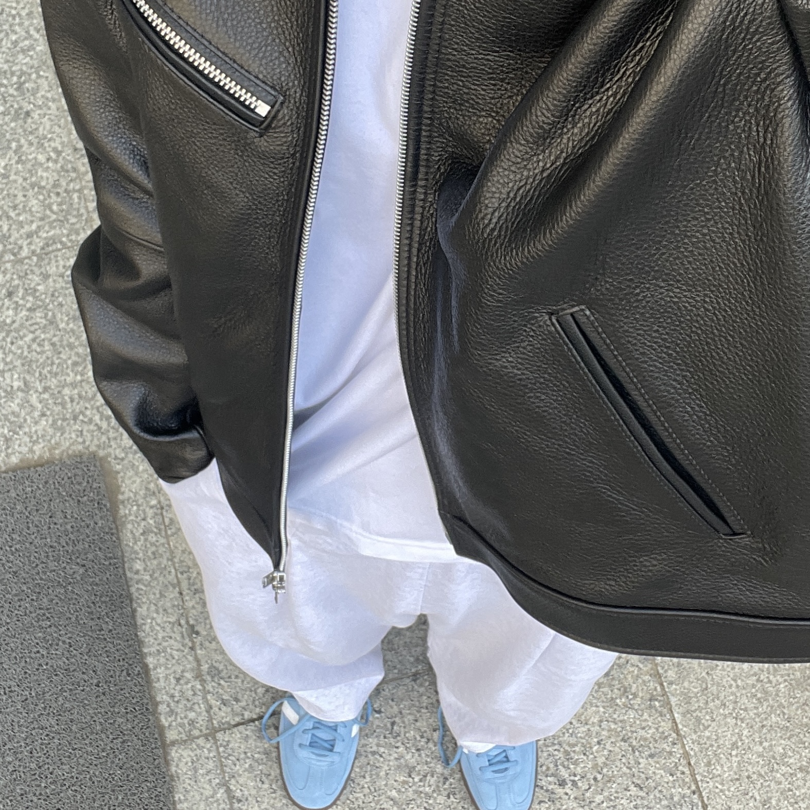 Adidas Spezial Handball Light Blue 착용 스타일 - 2
