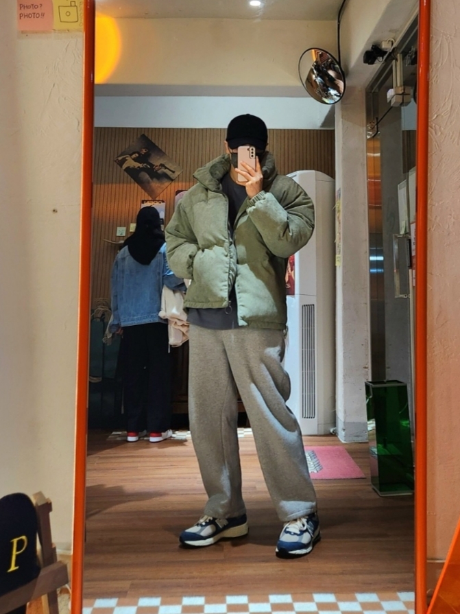 New Balance 2002R Vintage Indigo 착용 스타일 - 2