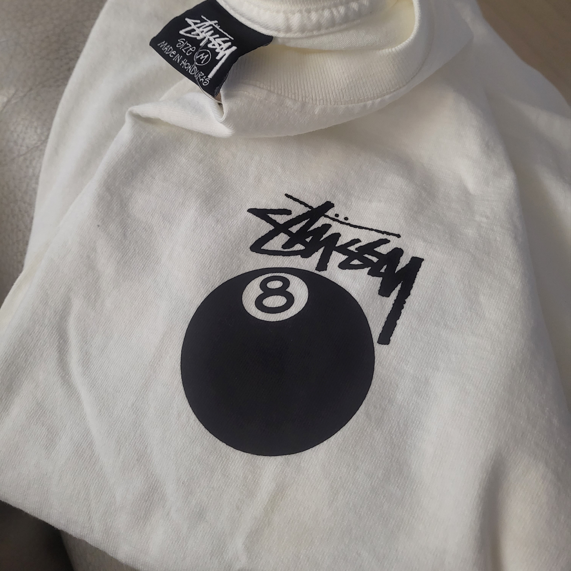 Stussy 8 Ball Pigment Dyed T-Shirt Natural 착용 스타일