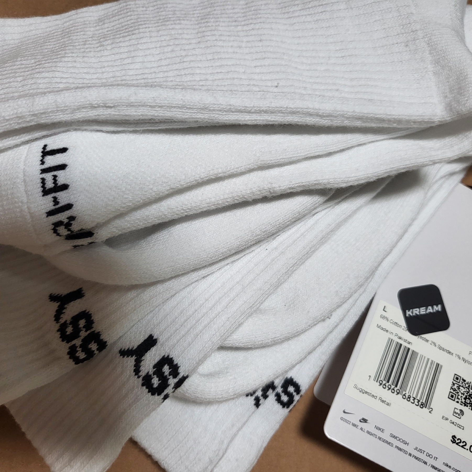 Nike x Stussy Everyday Plus Cushioned Crew Socks White (3 Pack) 착용 스타일
