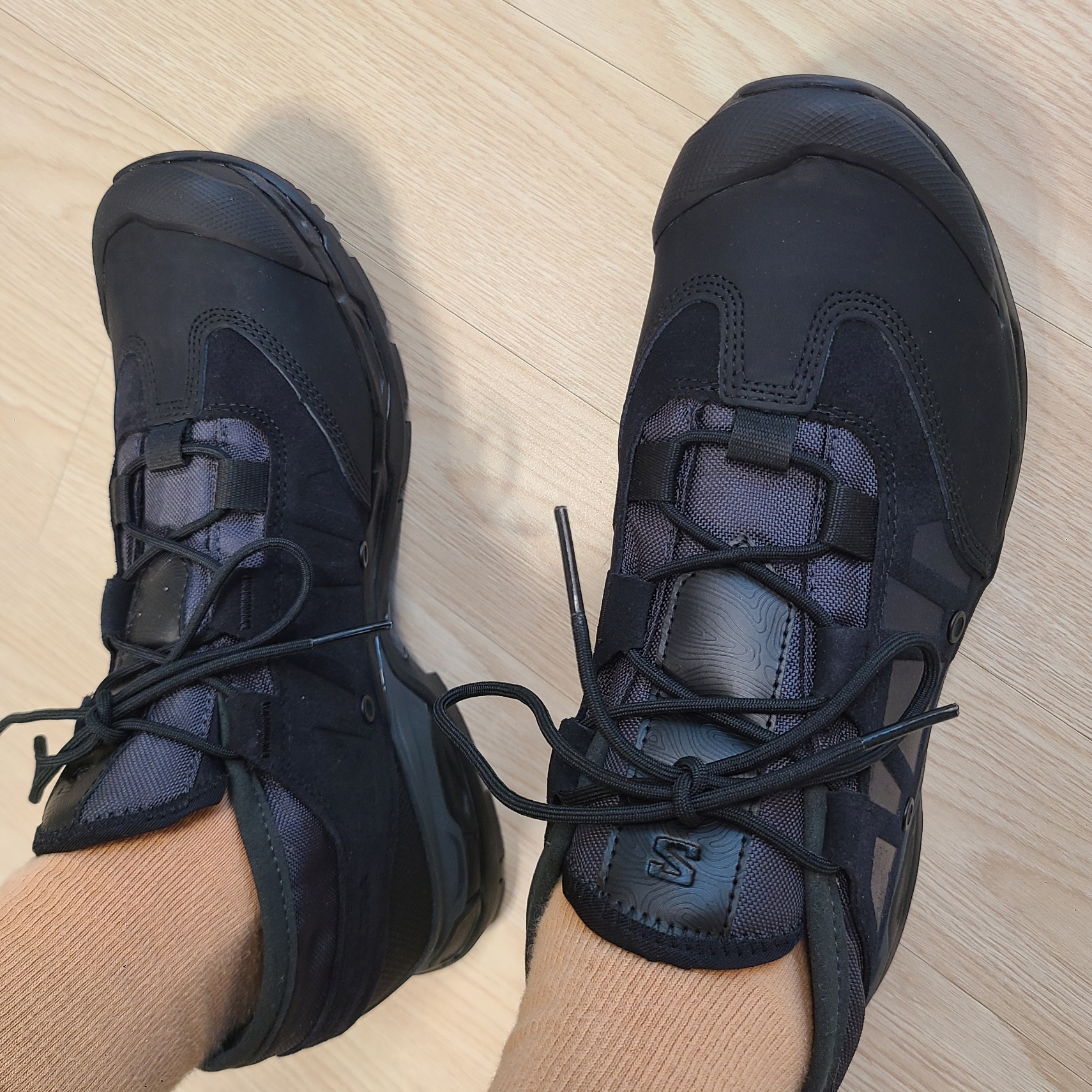 Salomon Jungle Ultra Low ADV Black Magnet 착용 스타일 - 1