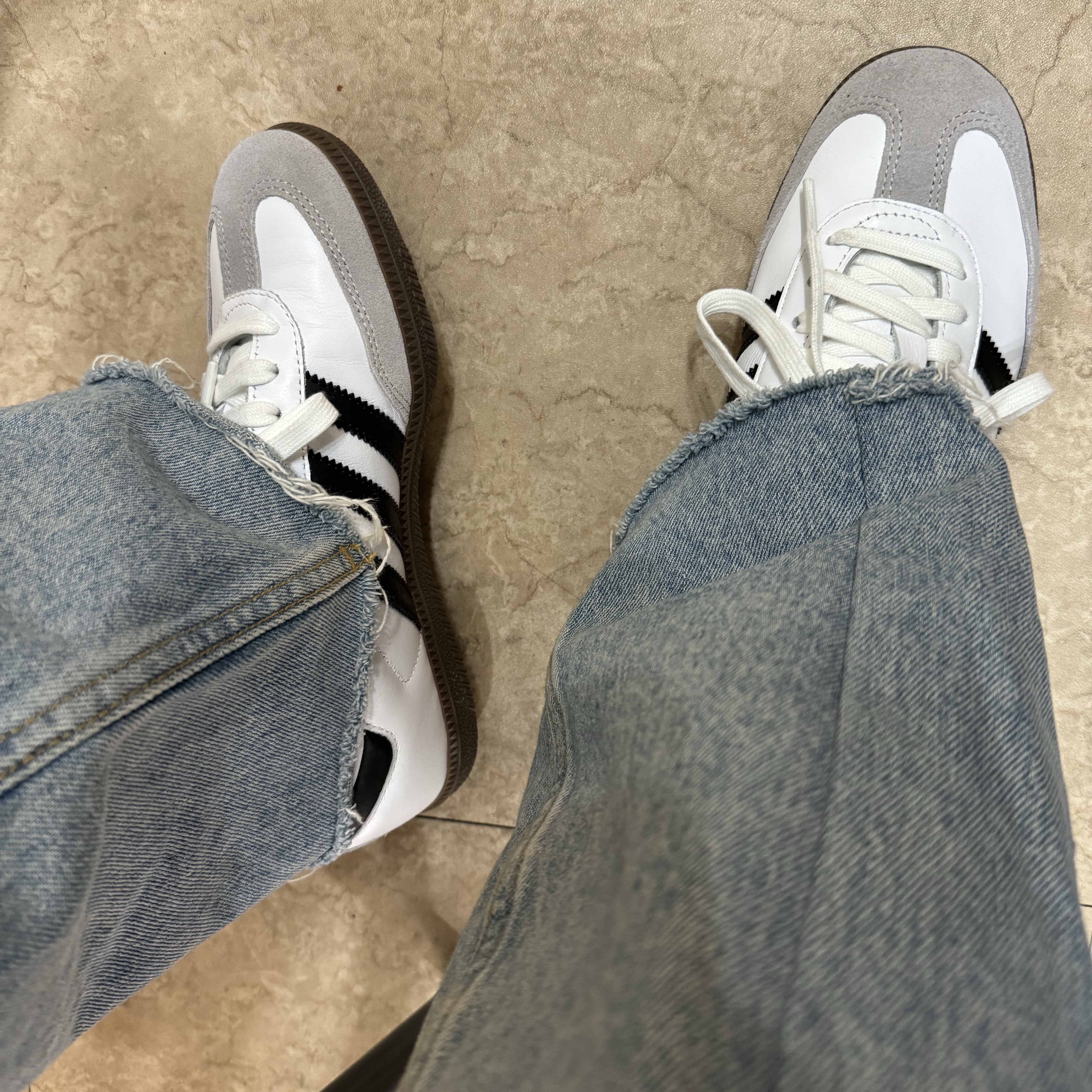 Adidas Samba OG Cloud White 착용 스타일