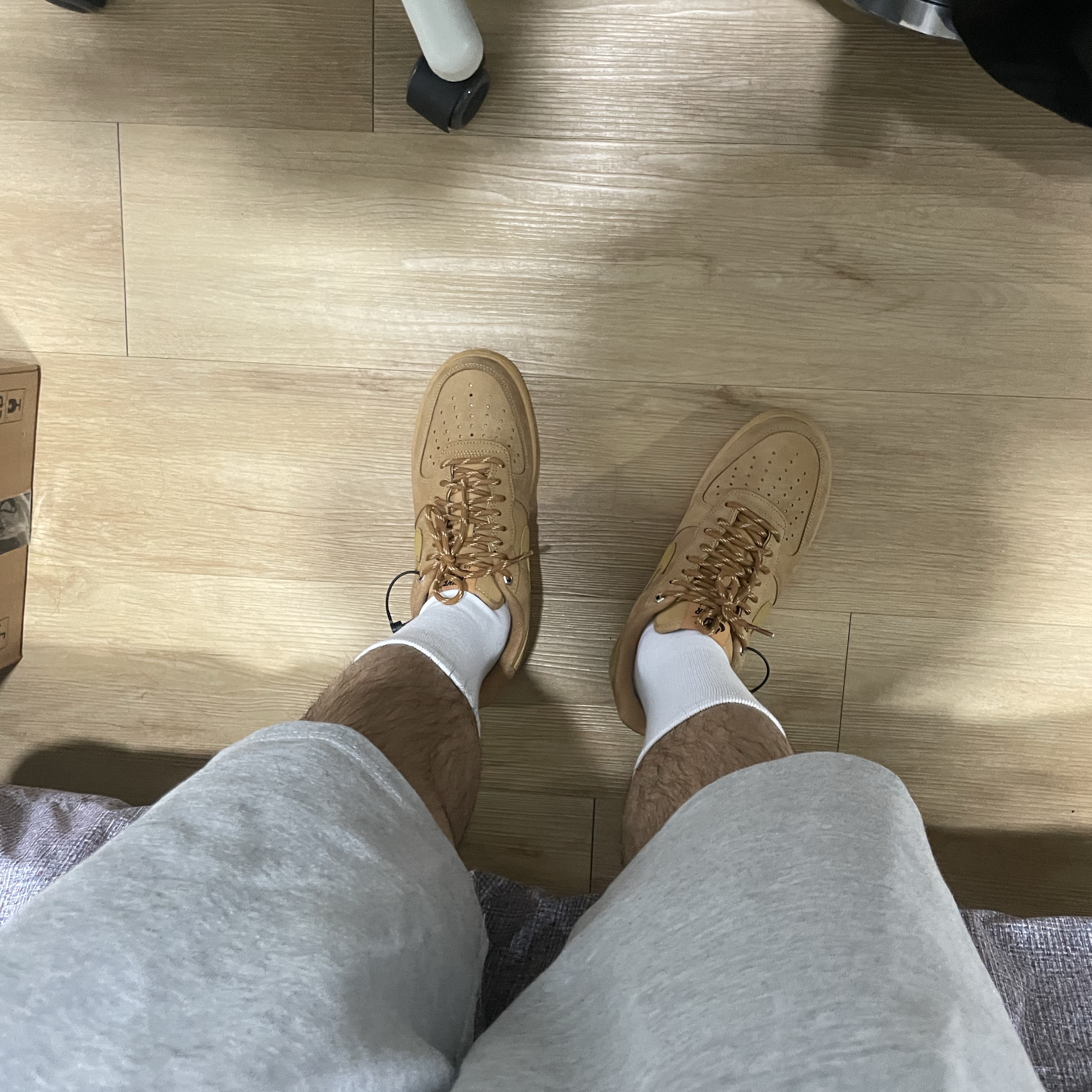 Nike Air Force 1 '07 WB Flax 착용 스타일