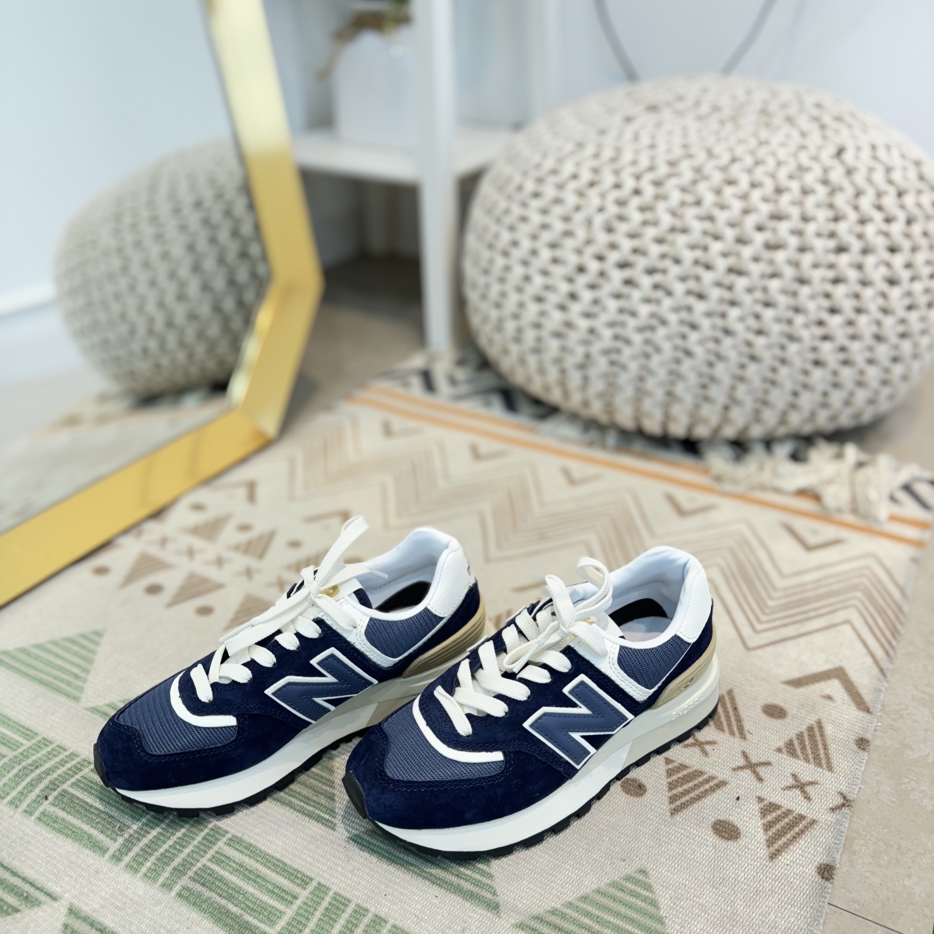 New Balance 574 Legacy Navy 착용 스타일 - 3