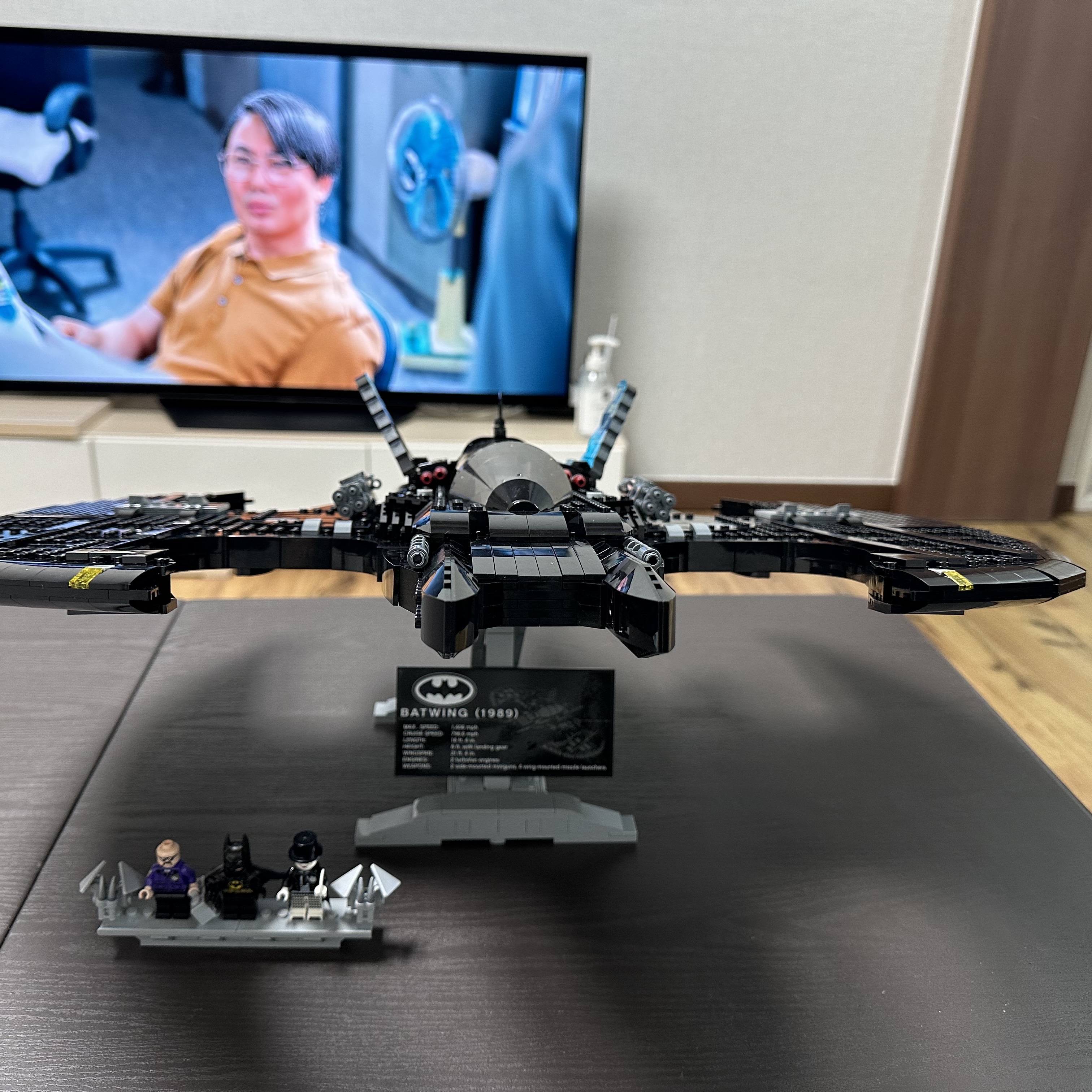 Lego DC Comics 1989 Batwing 착용 스타일 - 1