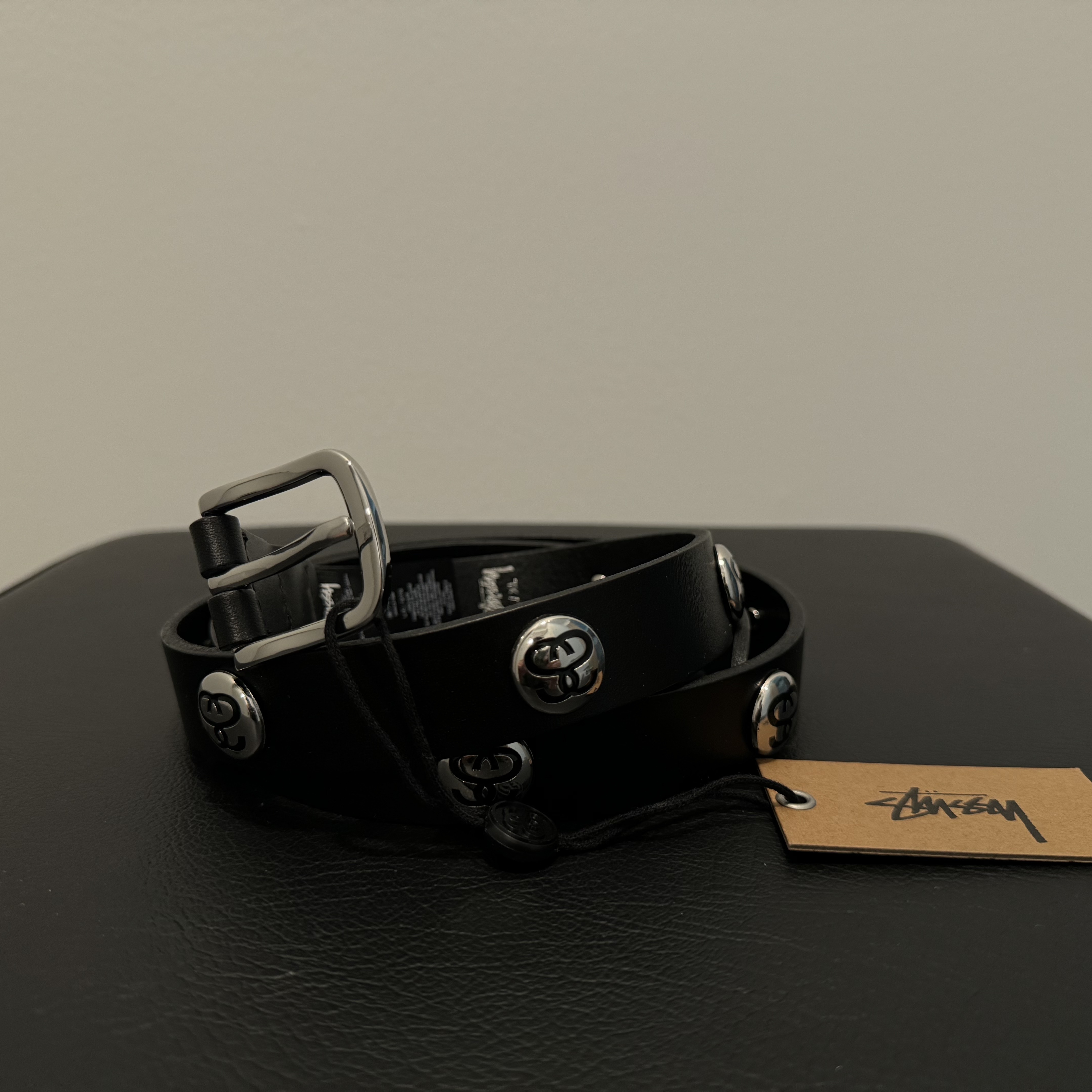Stussy SS Link Studded Belt Black 착용 스타일