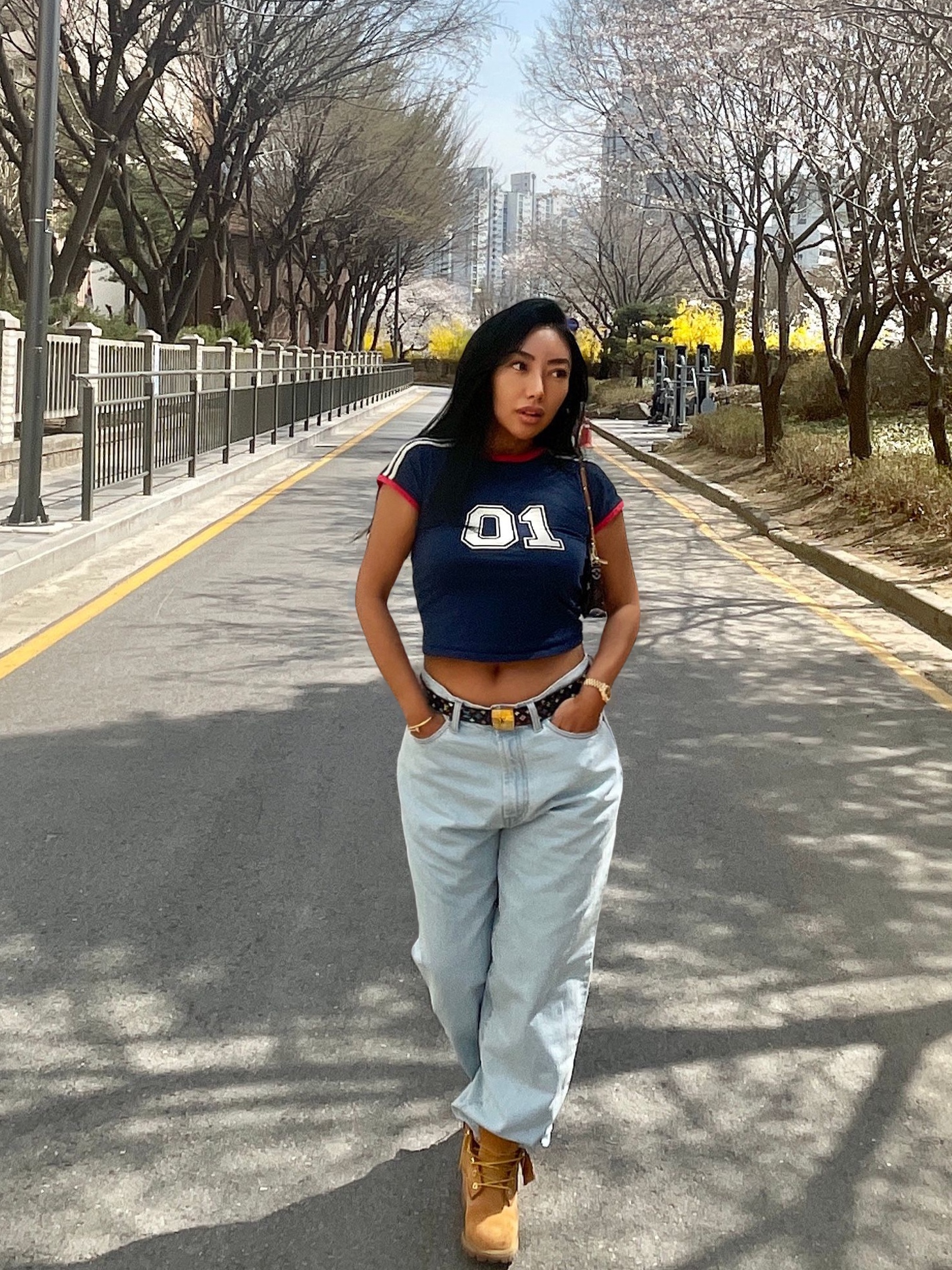 Supreme Baggy Jean Washed Indigo - 24SS 착용 스타일 - 3