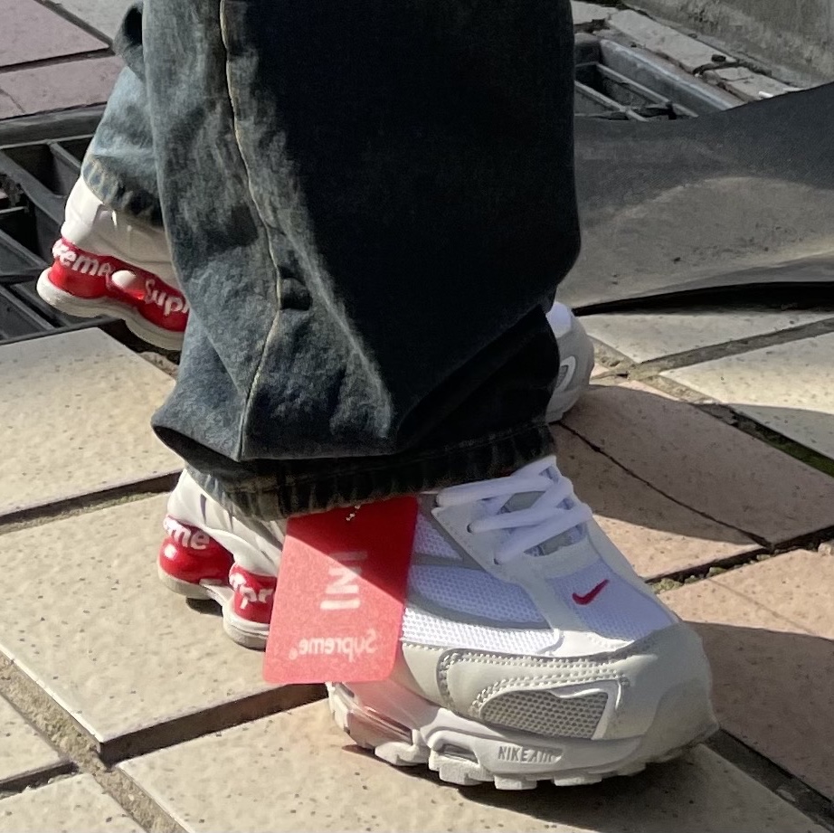 Nike x Supreme Shox Ride 2 SP White 착용 스타일 - 3