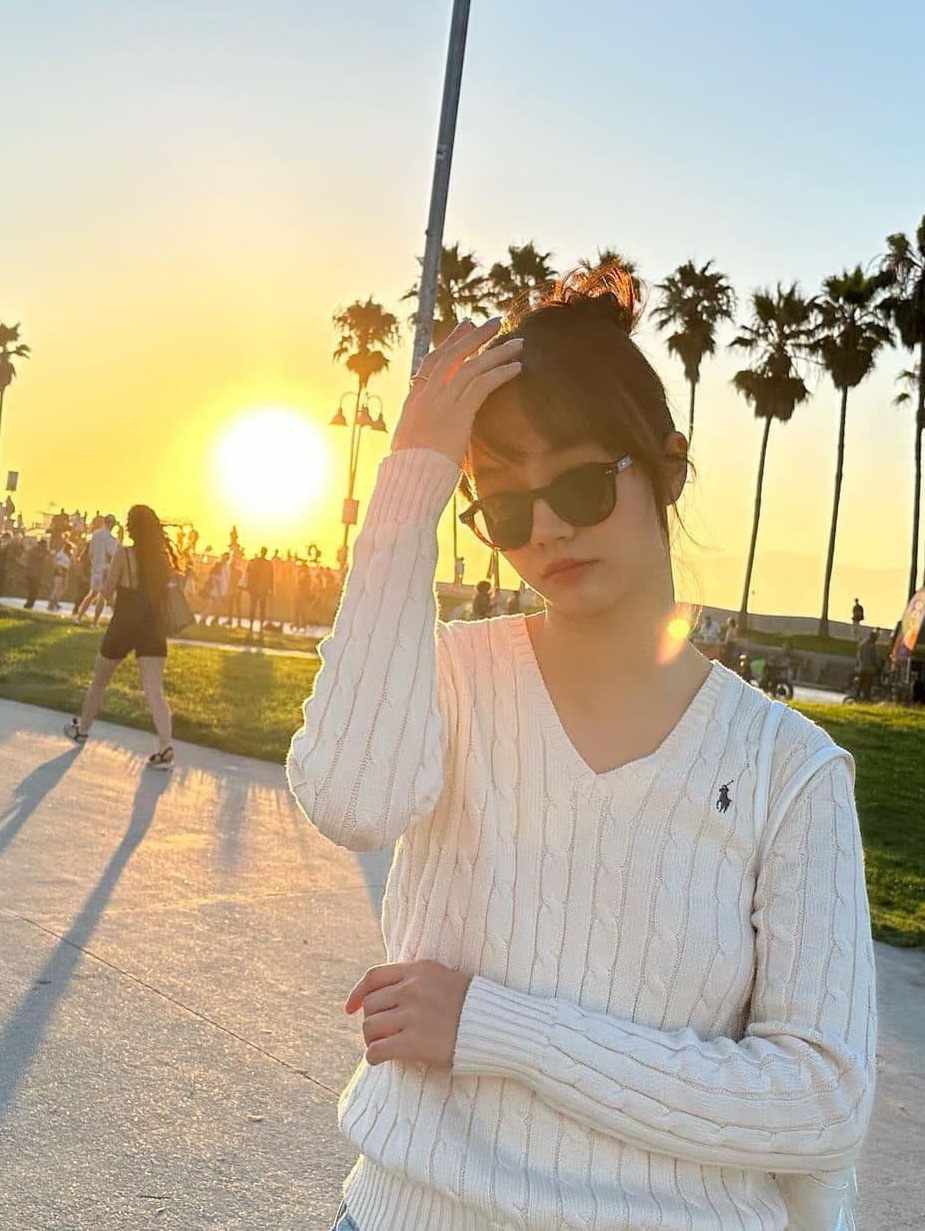 [30%적립] Polo Ralph Lauren Cable Knit Wool Cashmerer Sweater Andover Cream, Polo Ralph Lauren Women Cable Knit Cotton V-Neck Sweater Cream 착용 스타일 - 5