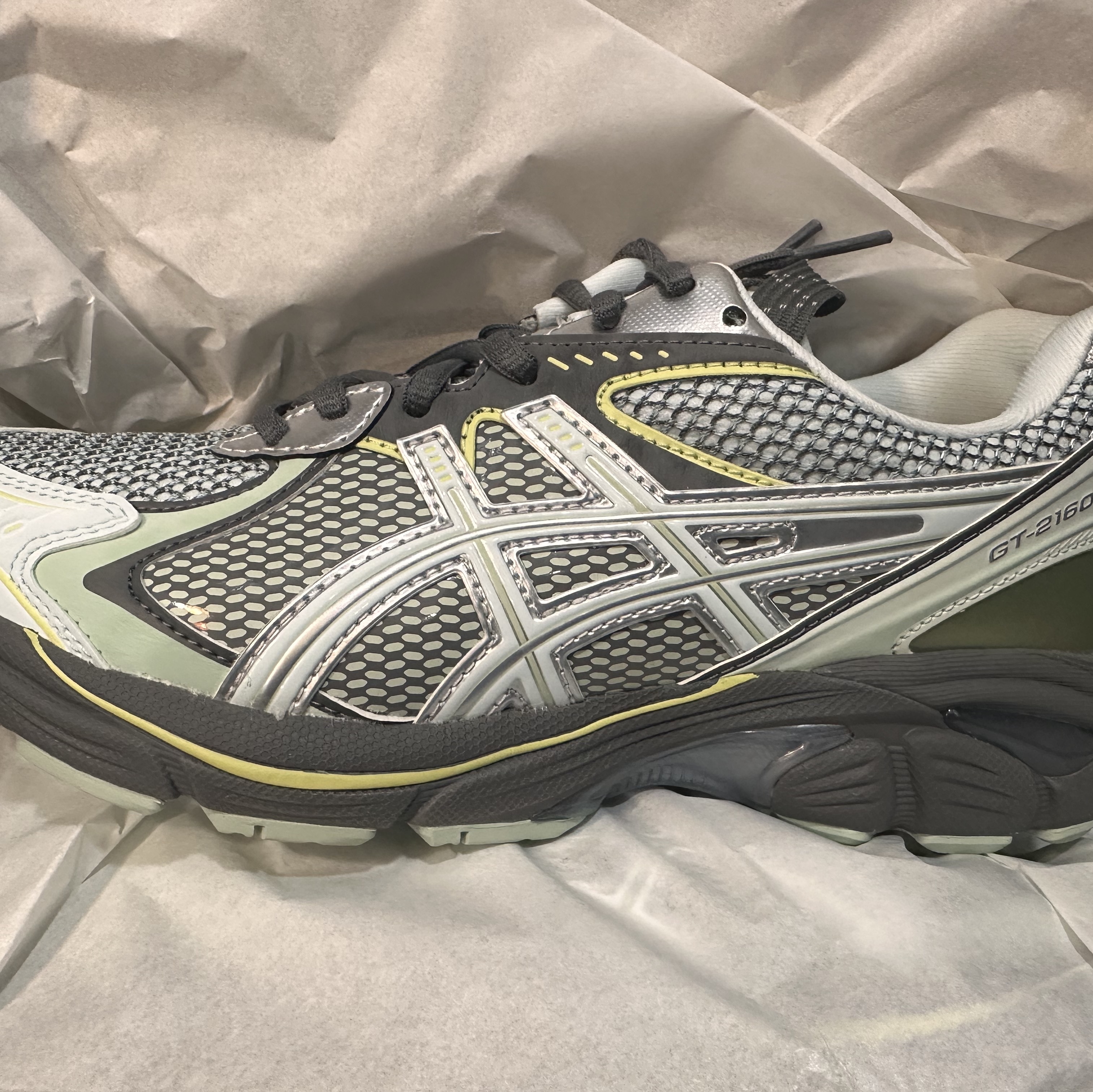 Asics UB6-S GT-2160 Arctic Blue Carbon 착용 스타일 - 1