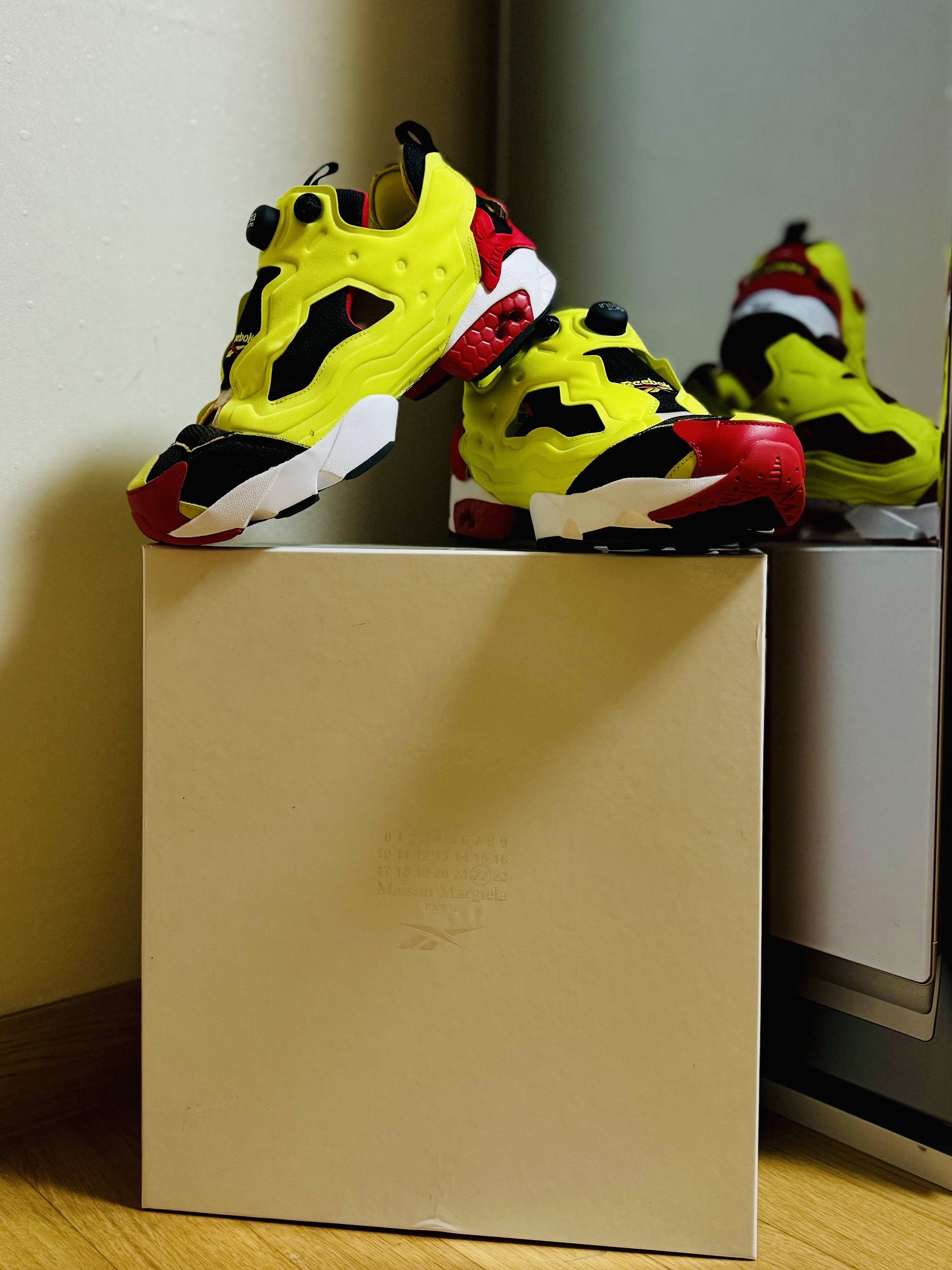 Reebok Instapump Fury Prototype Citron, Adidas x Reebok ZX Fury Aqua Citron 착용 스타일