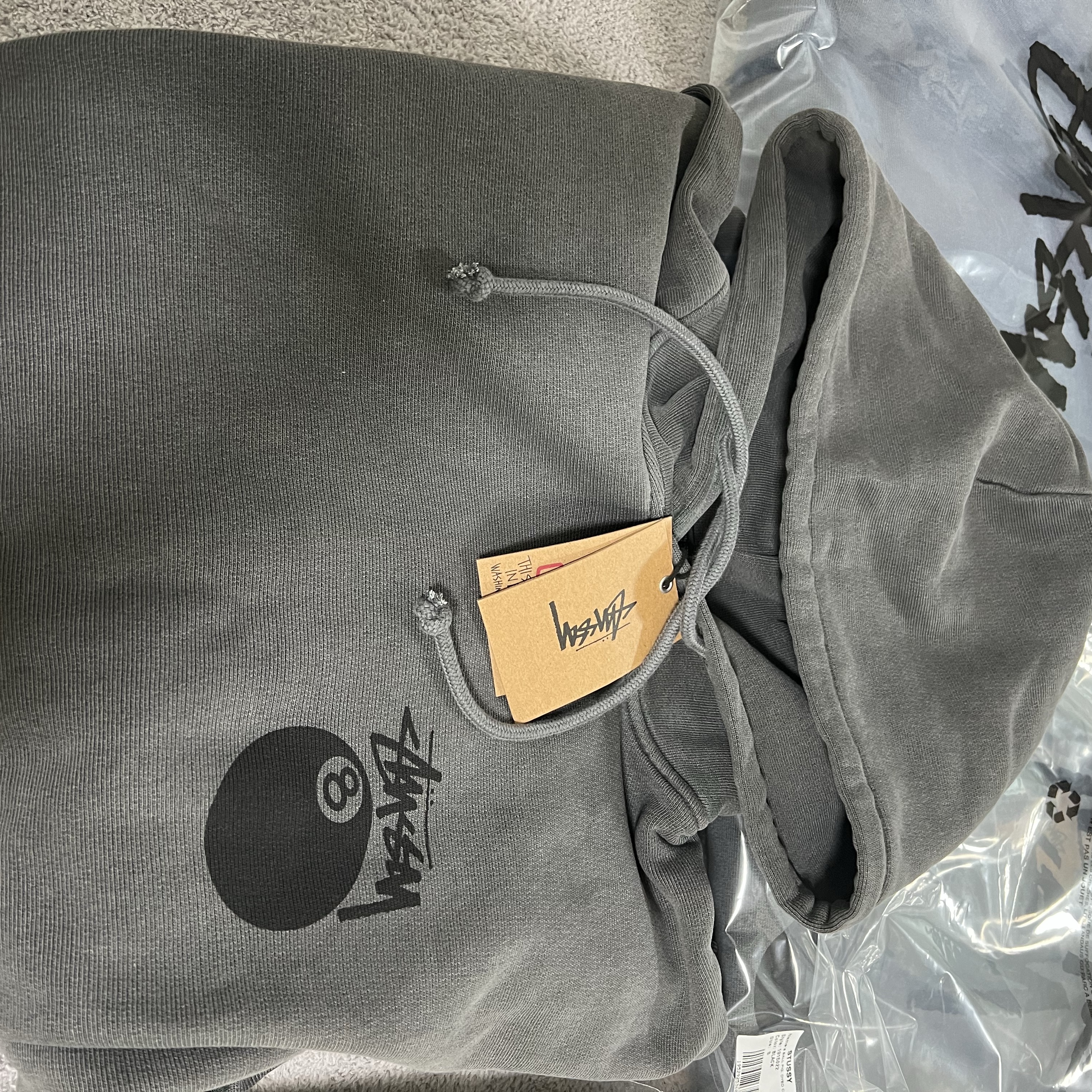 Stussy 8 Ball Hoodie Pigment Dyed Black, Stussy 8 Ball Hoodie Pigment Dyed Navy 착용 스타일 - 2