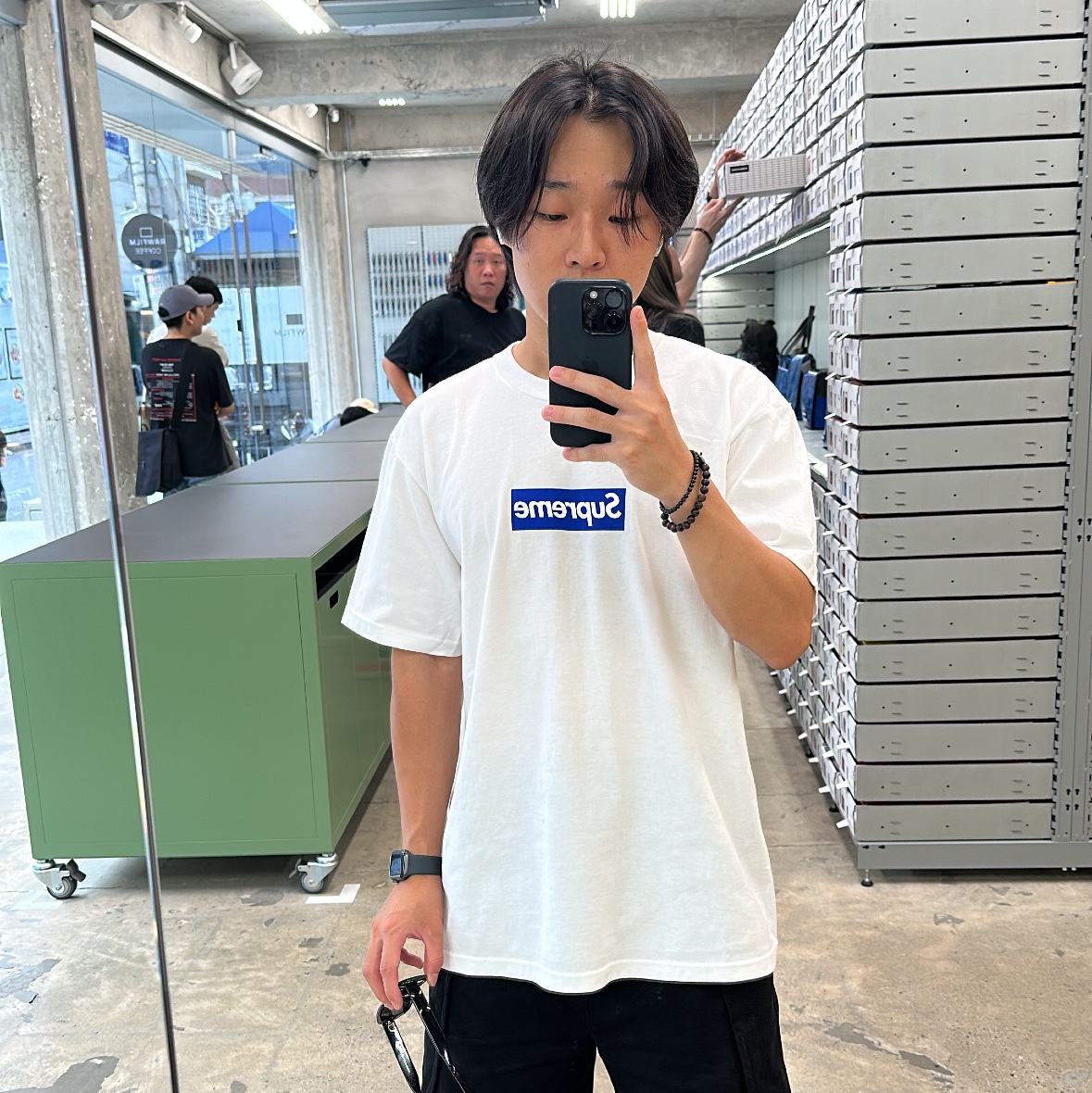 Supreme Seoul Box Logo T-Shirt White - 23FW, Gentle Monster x Maison Margiela MM004 Black Black 착용 스타일