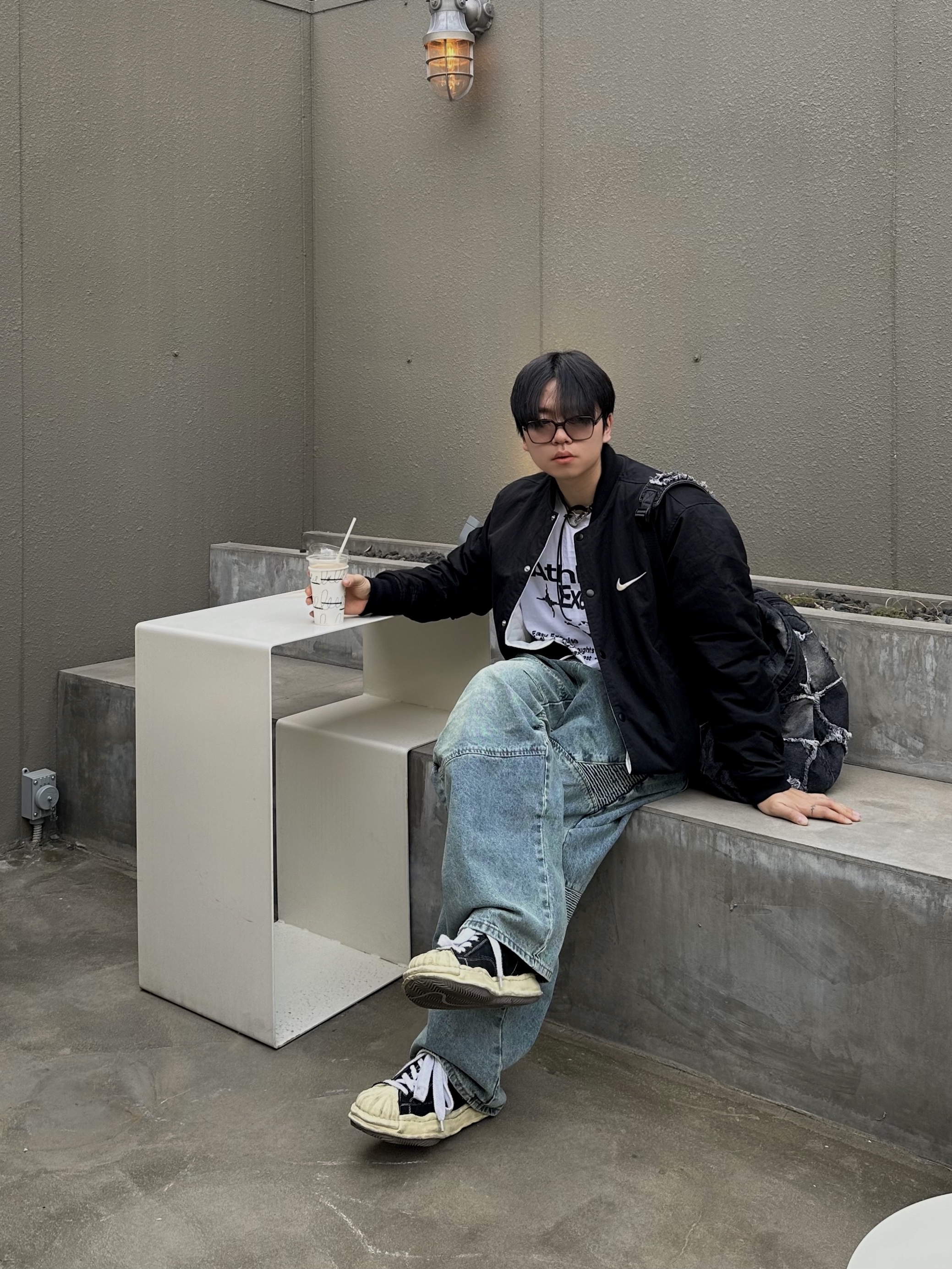 Nike x Stussy Reversible Jacket Black (FJ9153-010), Maison Mihara Yasuhiro Blakey VL OG Sole Canvas Low-top Sneakers Black 착용 스타일 - 2